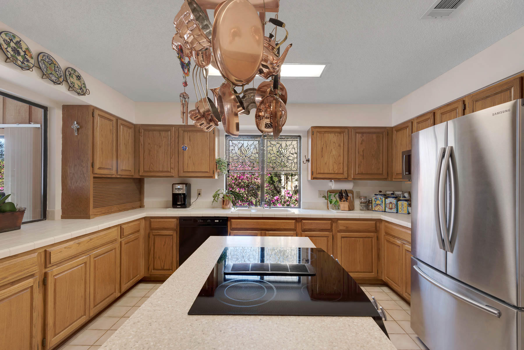 NORTH LAKE PIPPIN - Residential