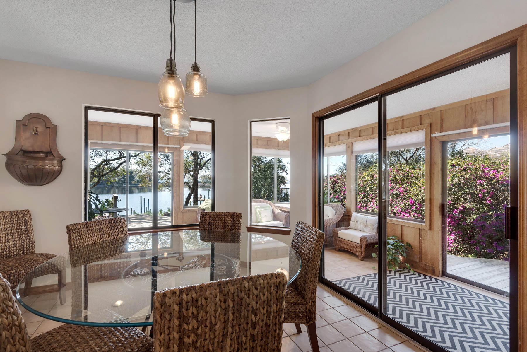 NORTH LAKE PIPPIN - Residential