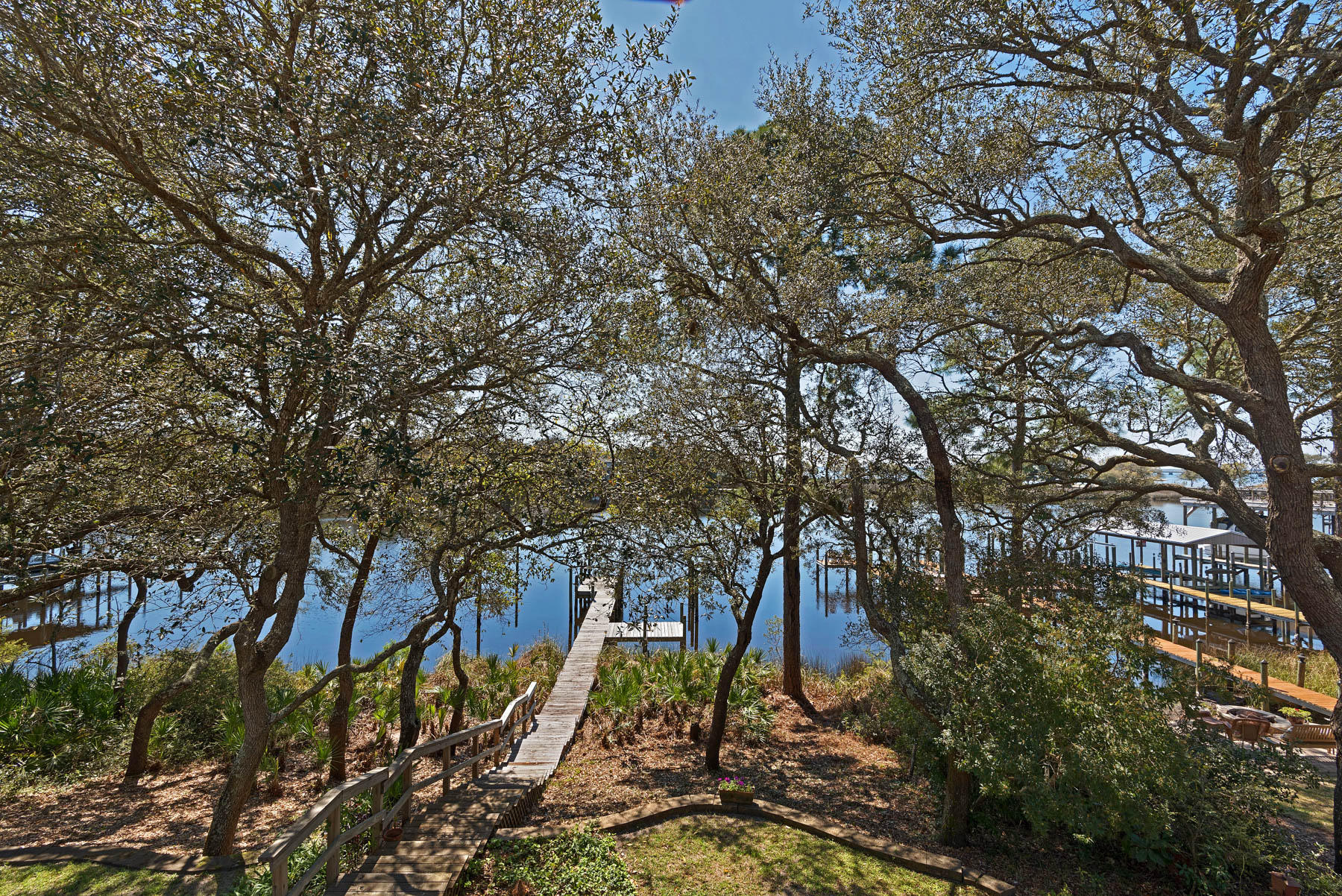 NORTH LAKE PIPPIN - Residential