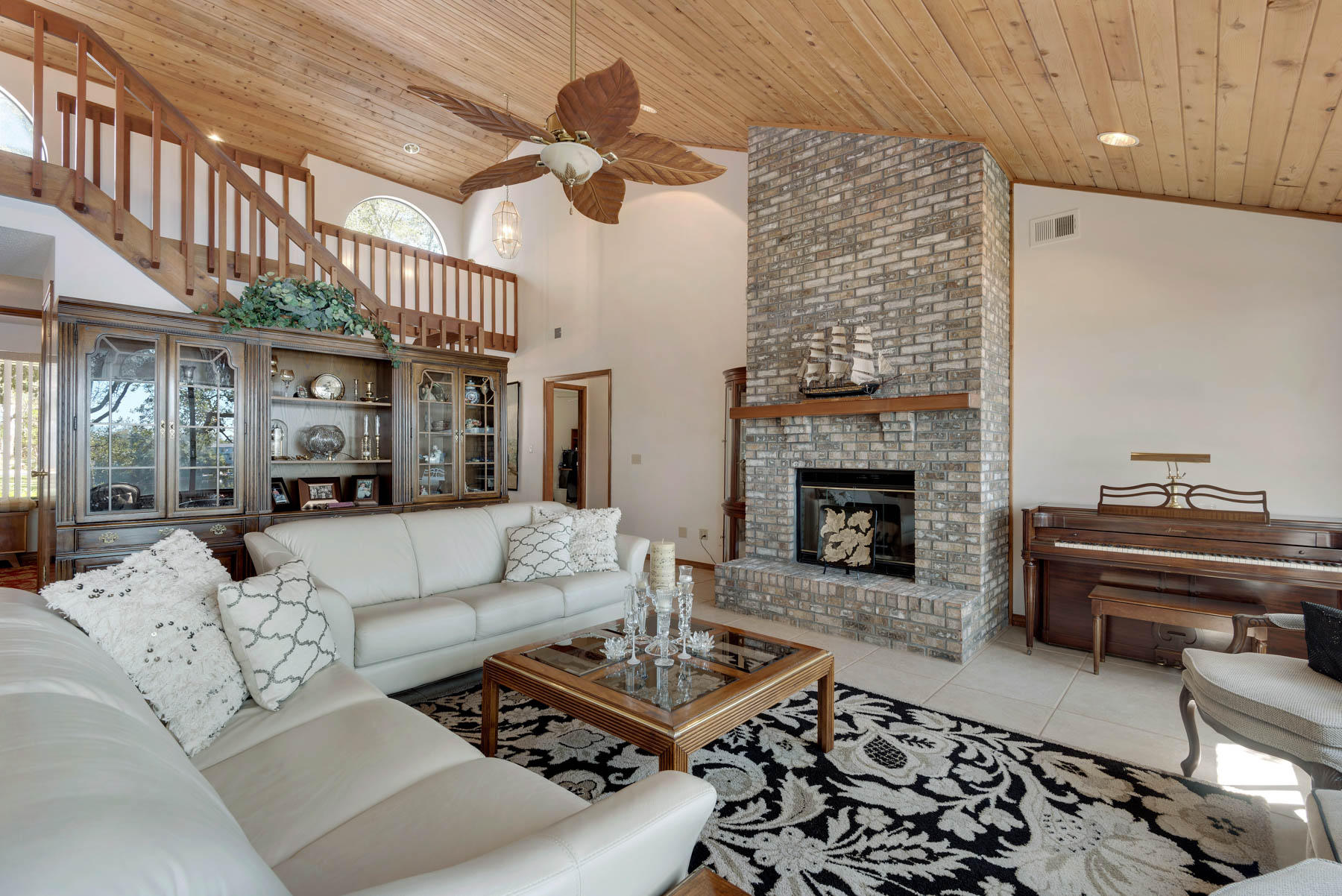 NORTH LAKE PIPPIN - Residential