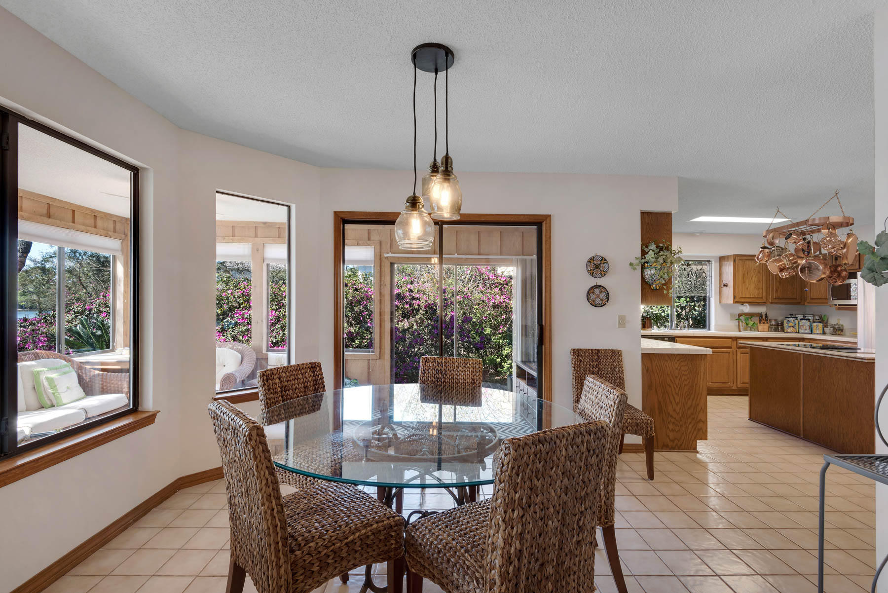 NORTH LAKE PIPPIN - Residential