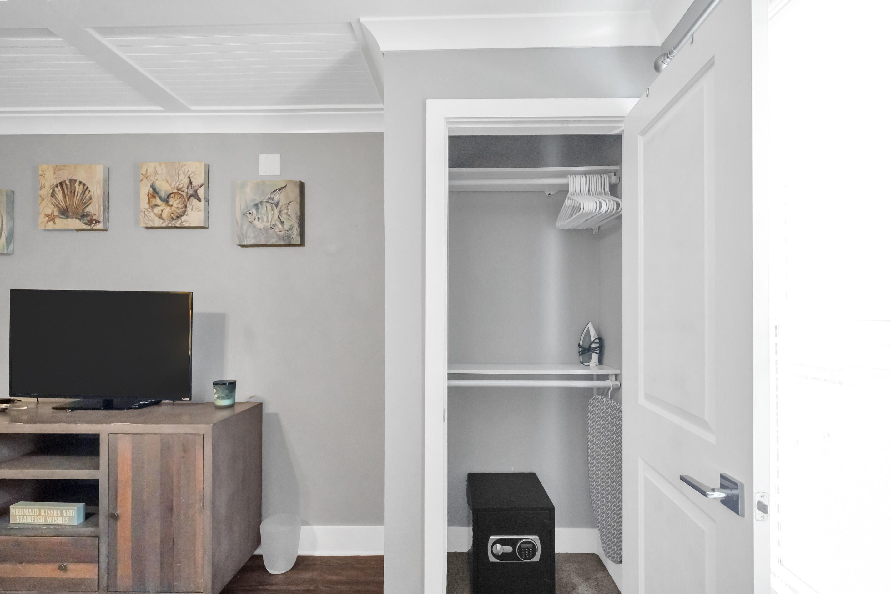 HERMITAGE CONDOMINIUM - Residential