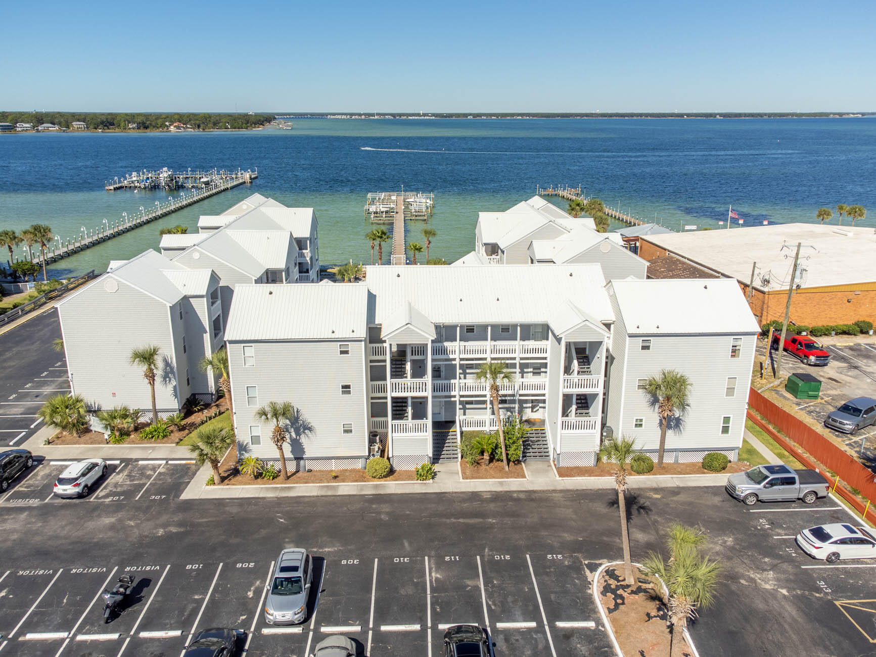 HERMITAGE CONDOMINIUM - Residential