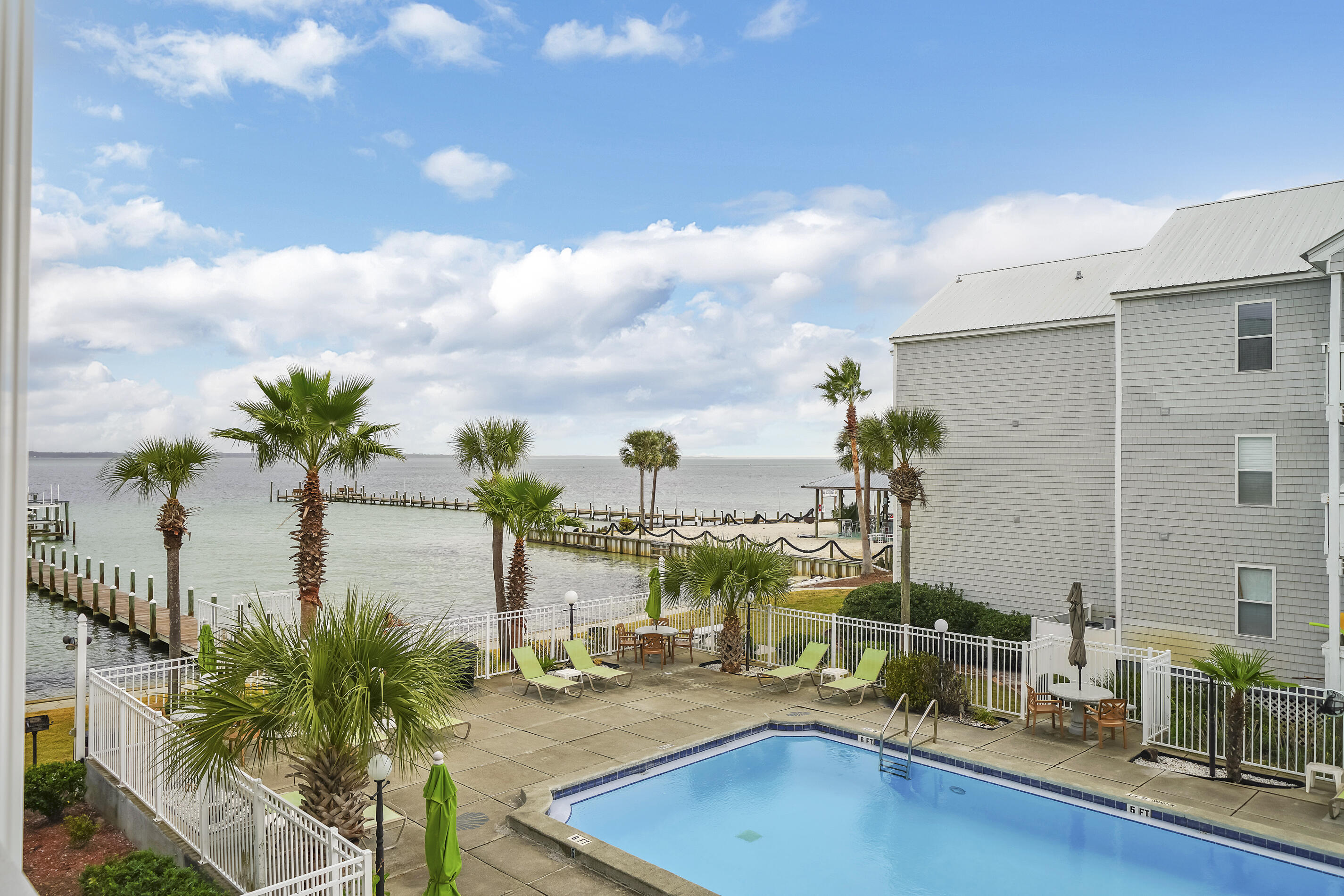 HERMITAGE CONDOMINIUM - Residential