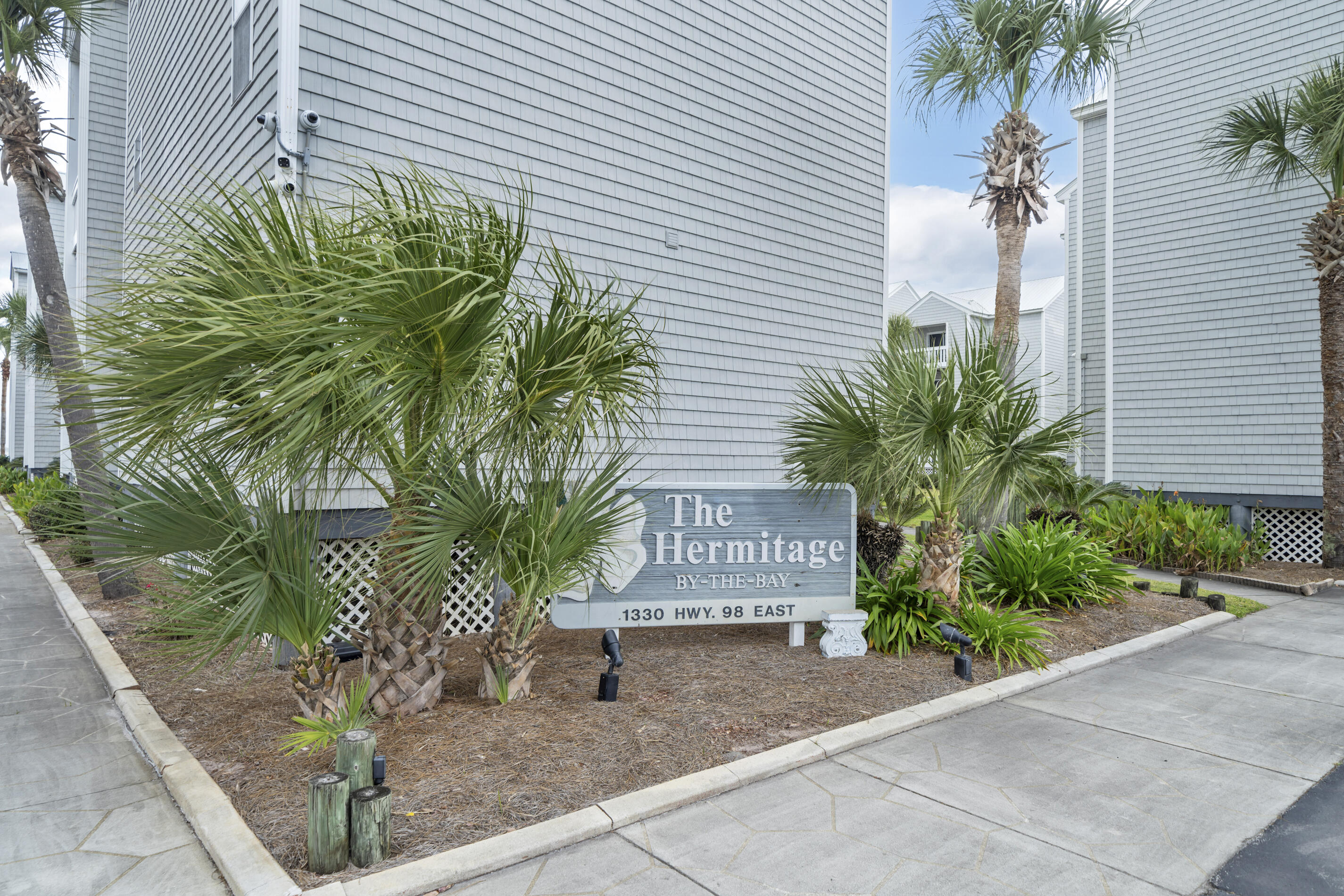 HERMITAGE CONDOMINIUM - Residential