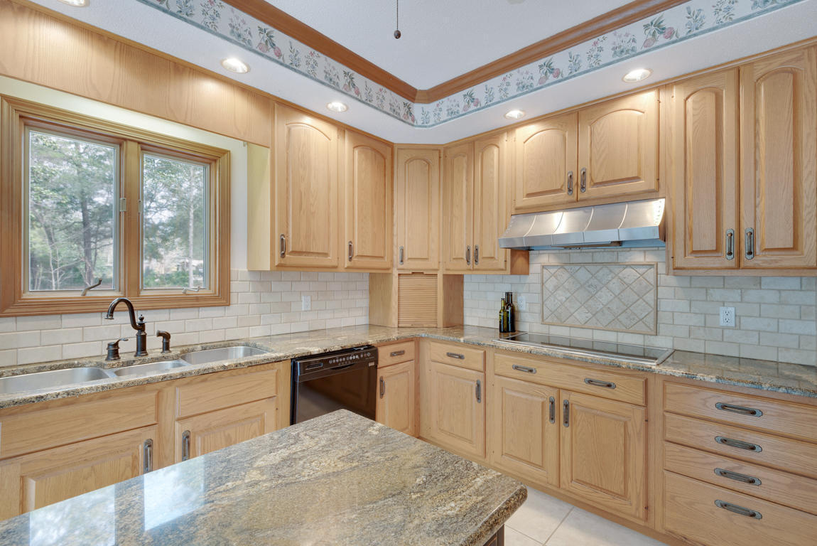 ROCKY BAYOU COUNTRY CLUB ESTATES 1 - Residential