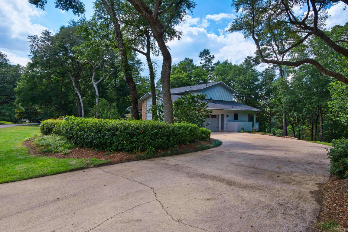 ROCKY BAYOU COUNTRY CLUB ESTATES 1 - Residential