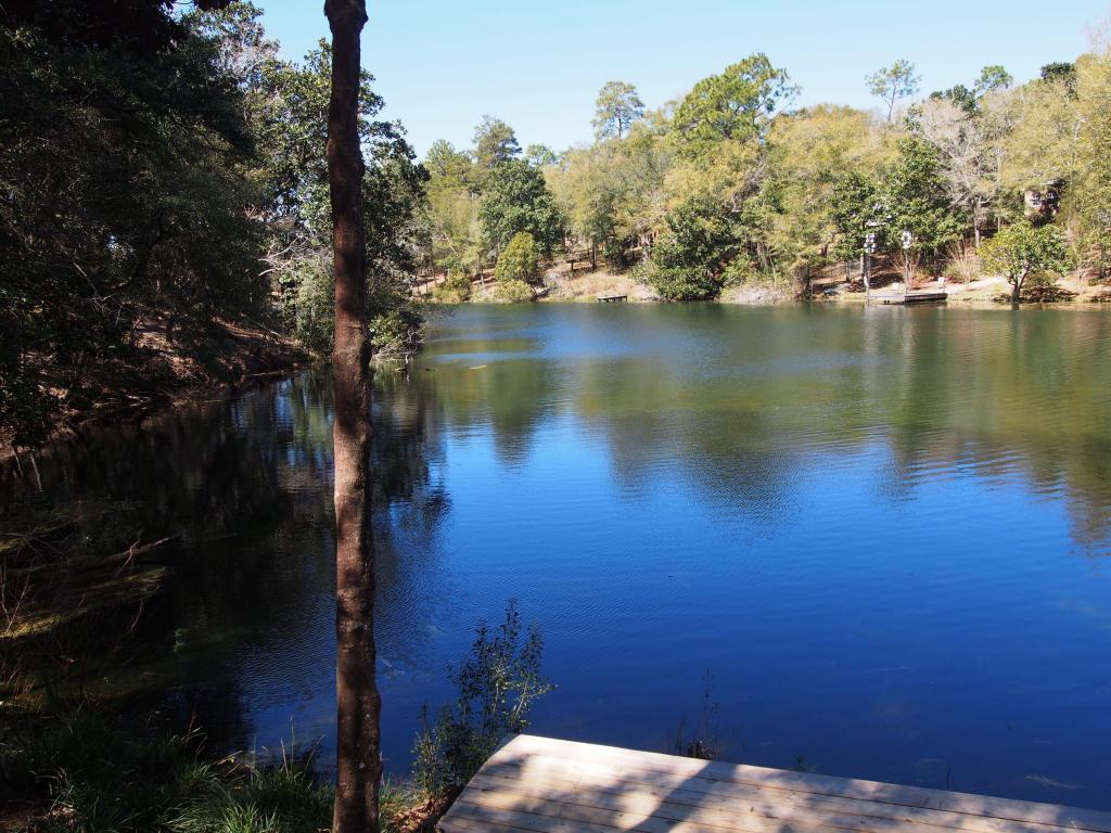 ROCKY BAYOU COUNTRY CLUB ESTATES 1 - Residential