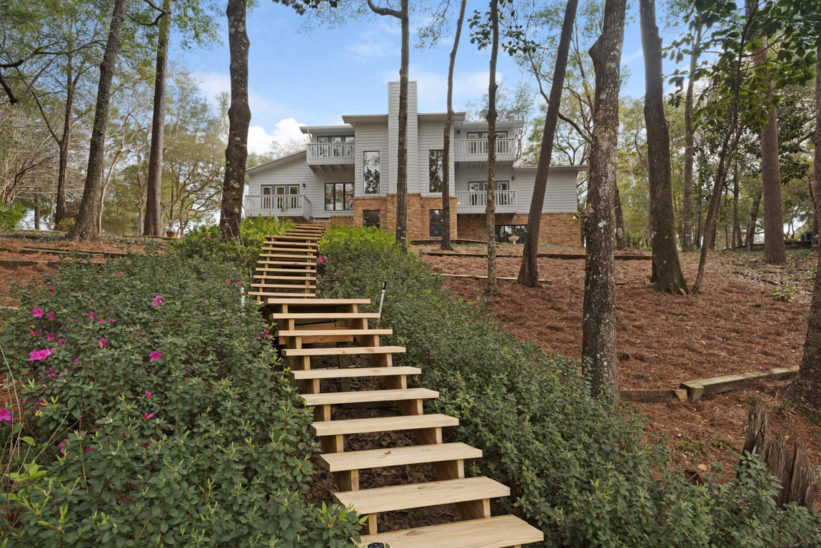 ROCKY BAYOU COUNTRY CLUB ESTATES 1 - Residential