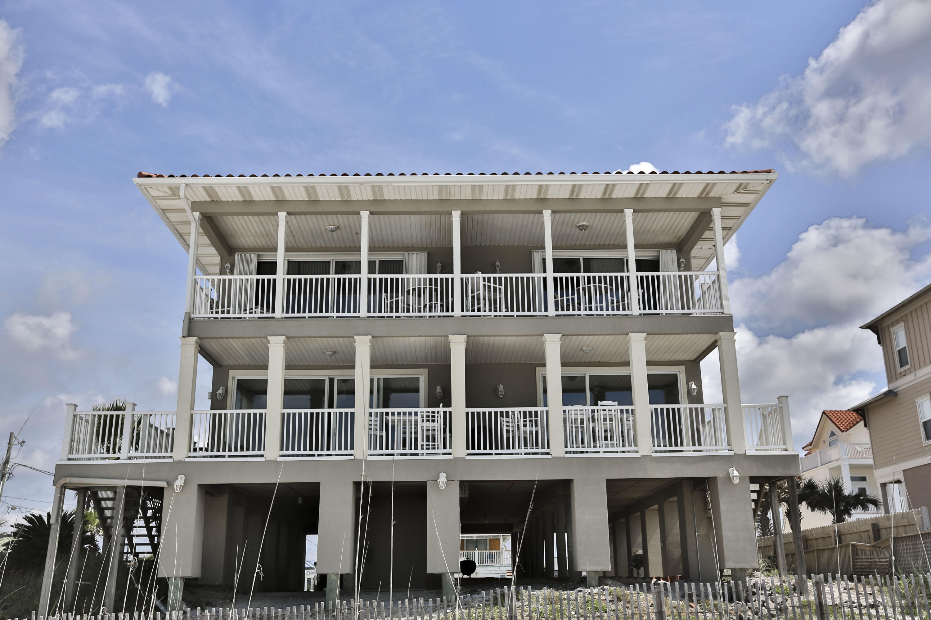 TANG-O-MAR S/D UNREC - Residential