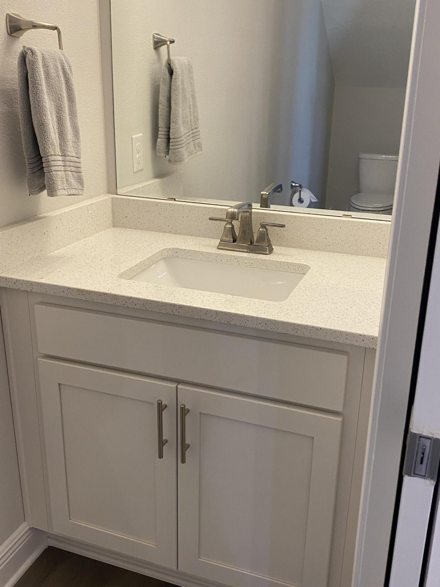 HIDDEN BAY VILLAGE - Residential