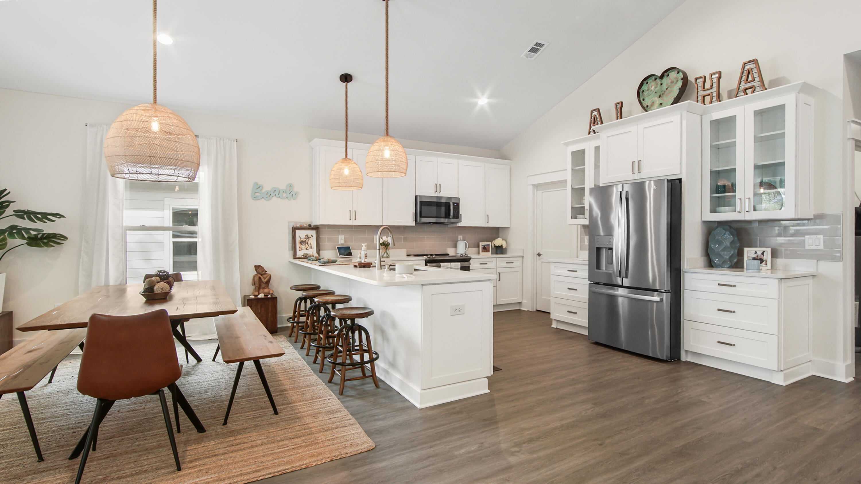 MAGNOLIA BEACH - Residential