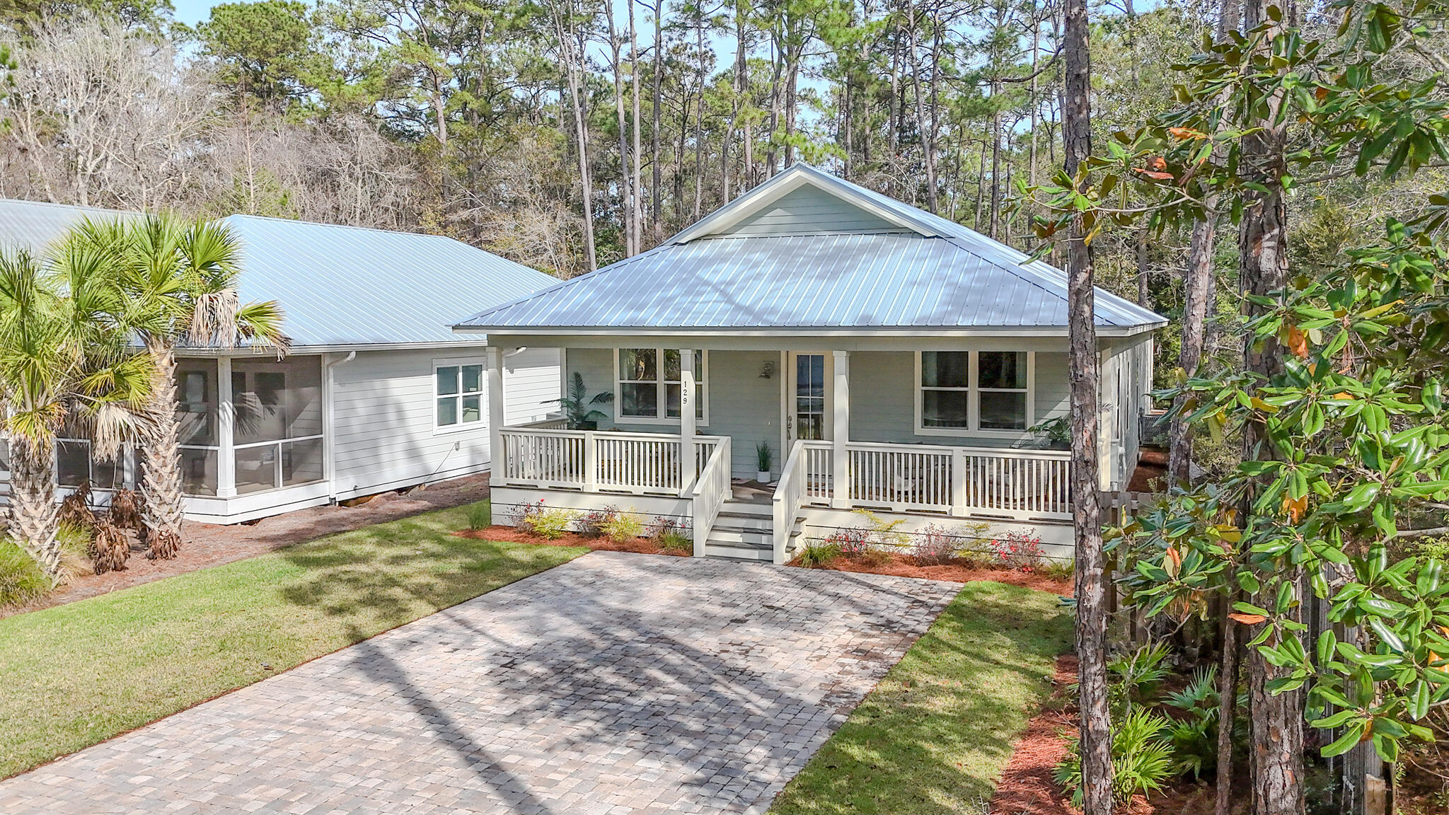 MAGNOLIA BEACH - Residential