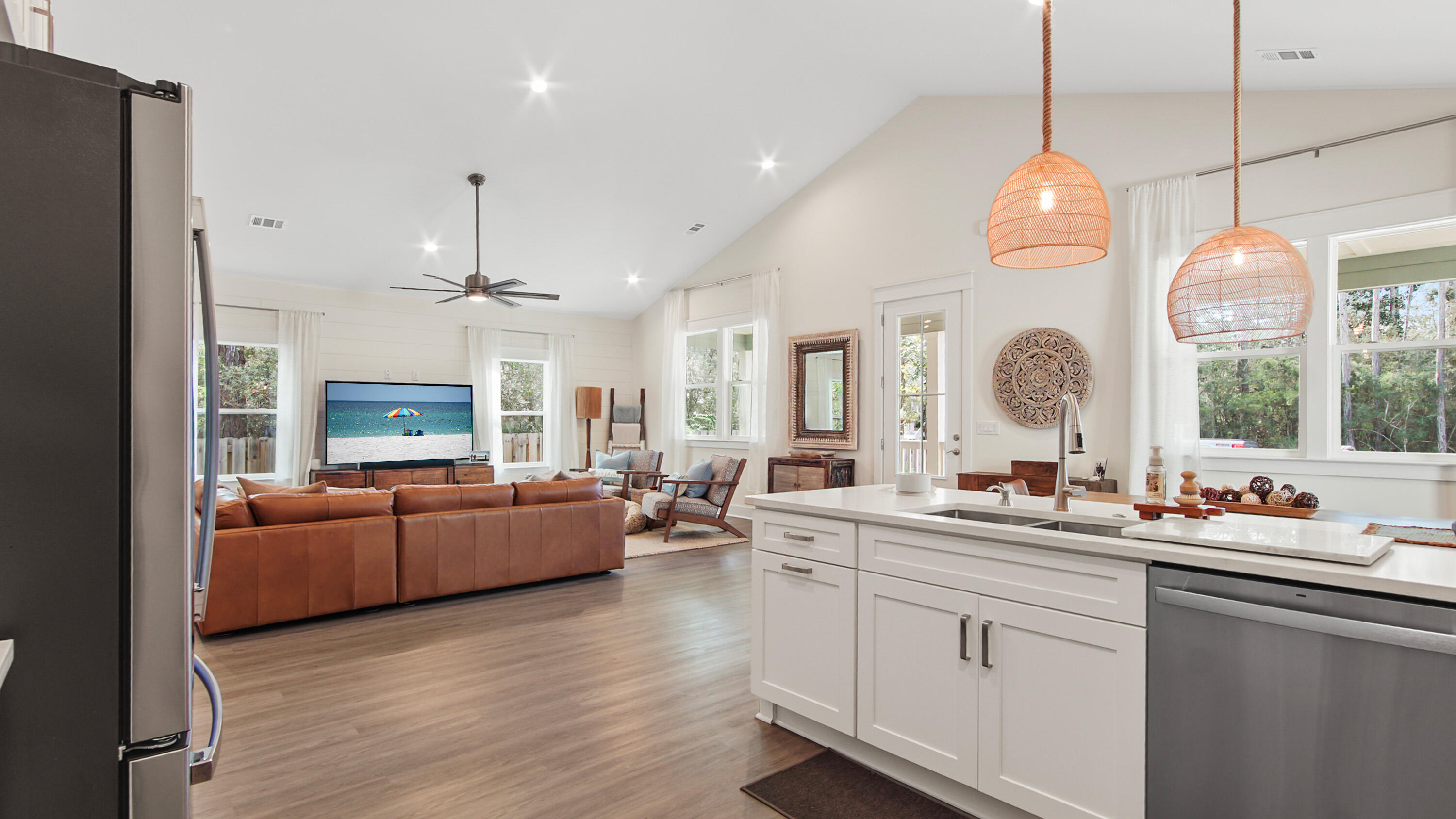 MAGNOLIA BEACH - Residential