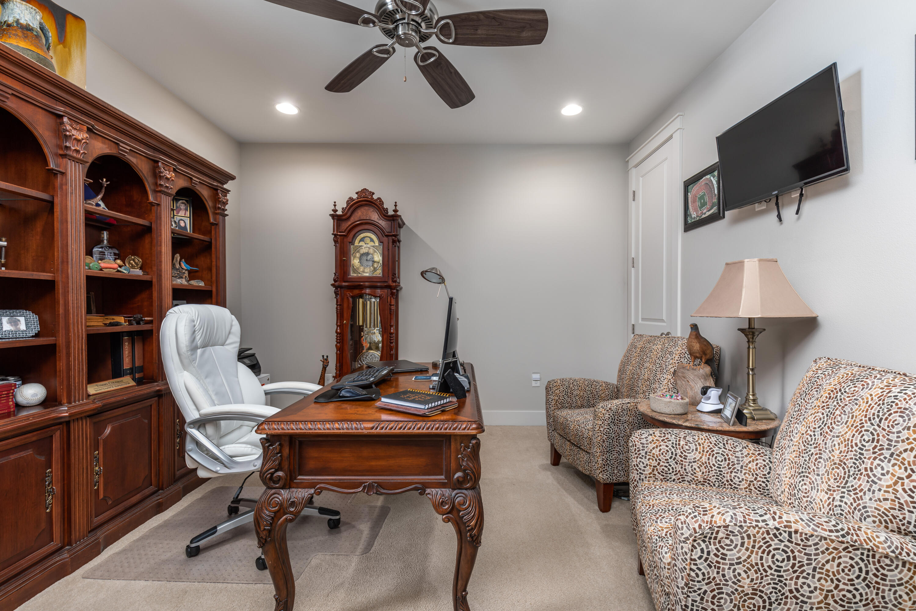 CARSON OAKS - Residential