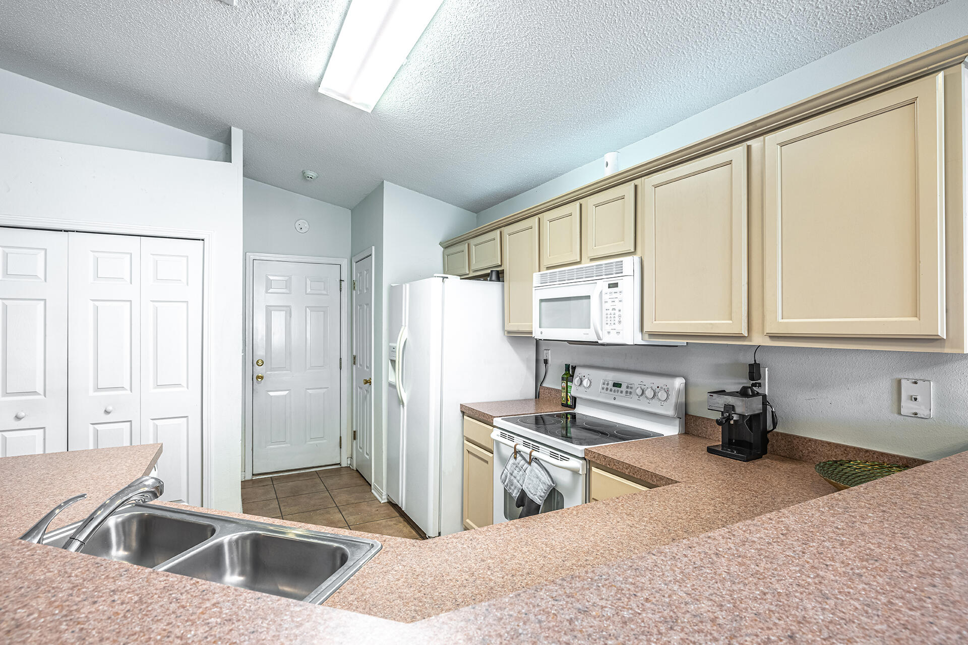 REDSTONE ESTATES - Residential