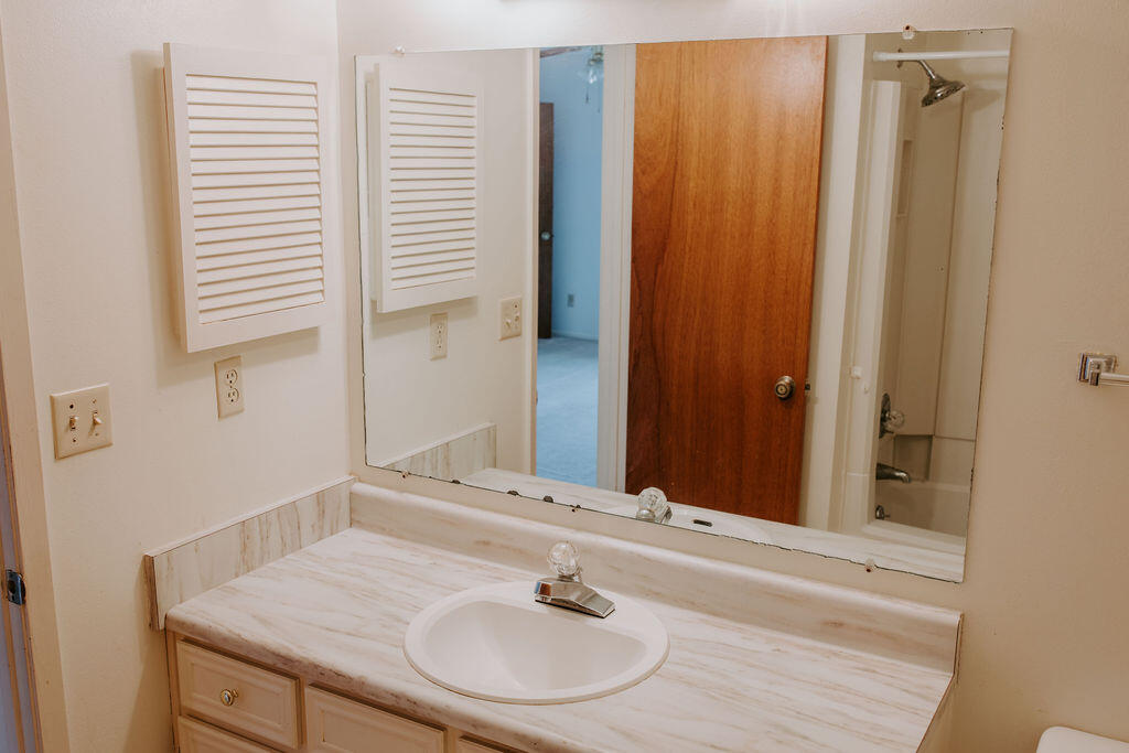 FT WALTON S0UTH-INTR (331004.00) - Residential