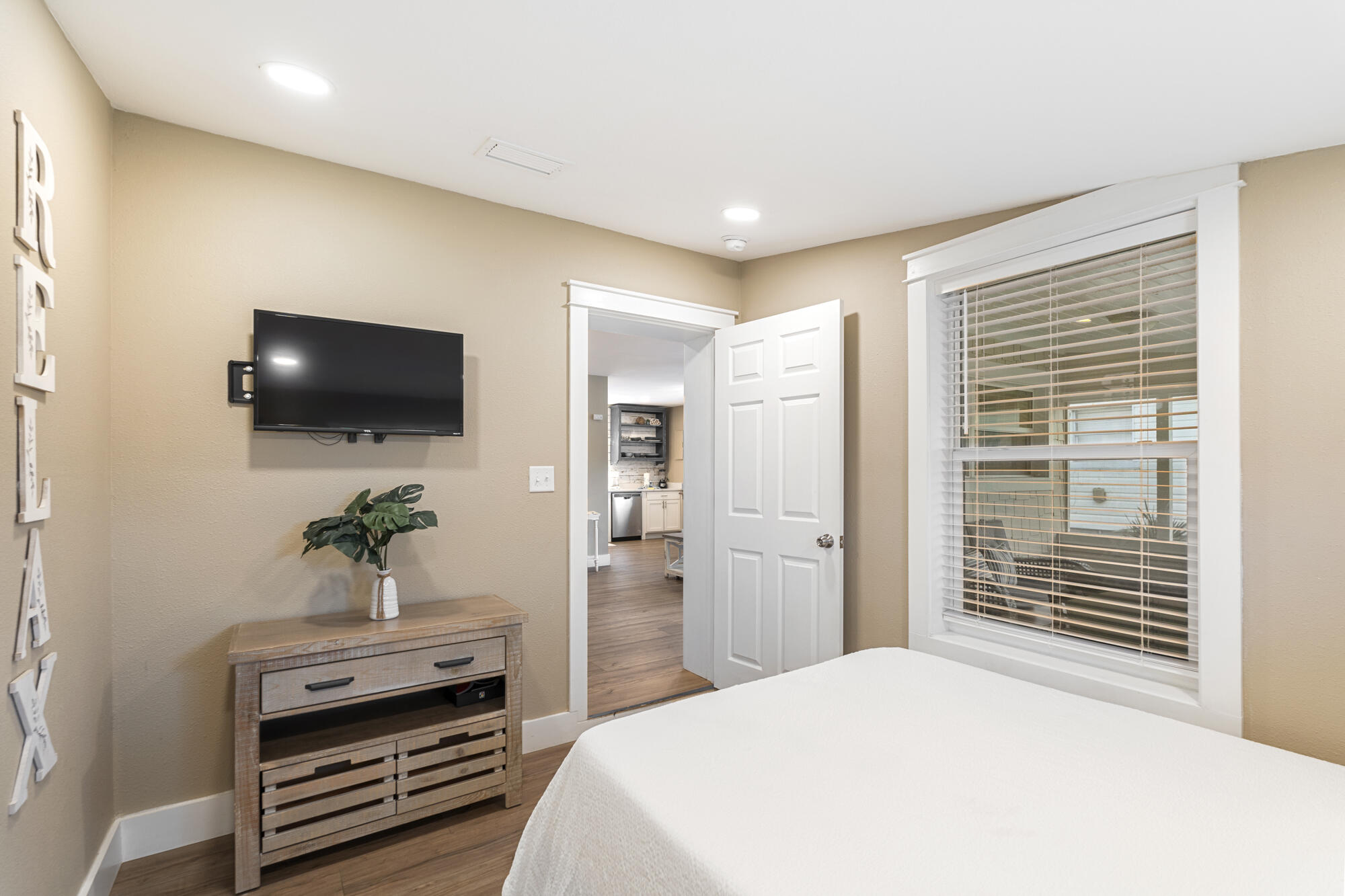 KISKA BEACH 1ST ADDN - Residential