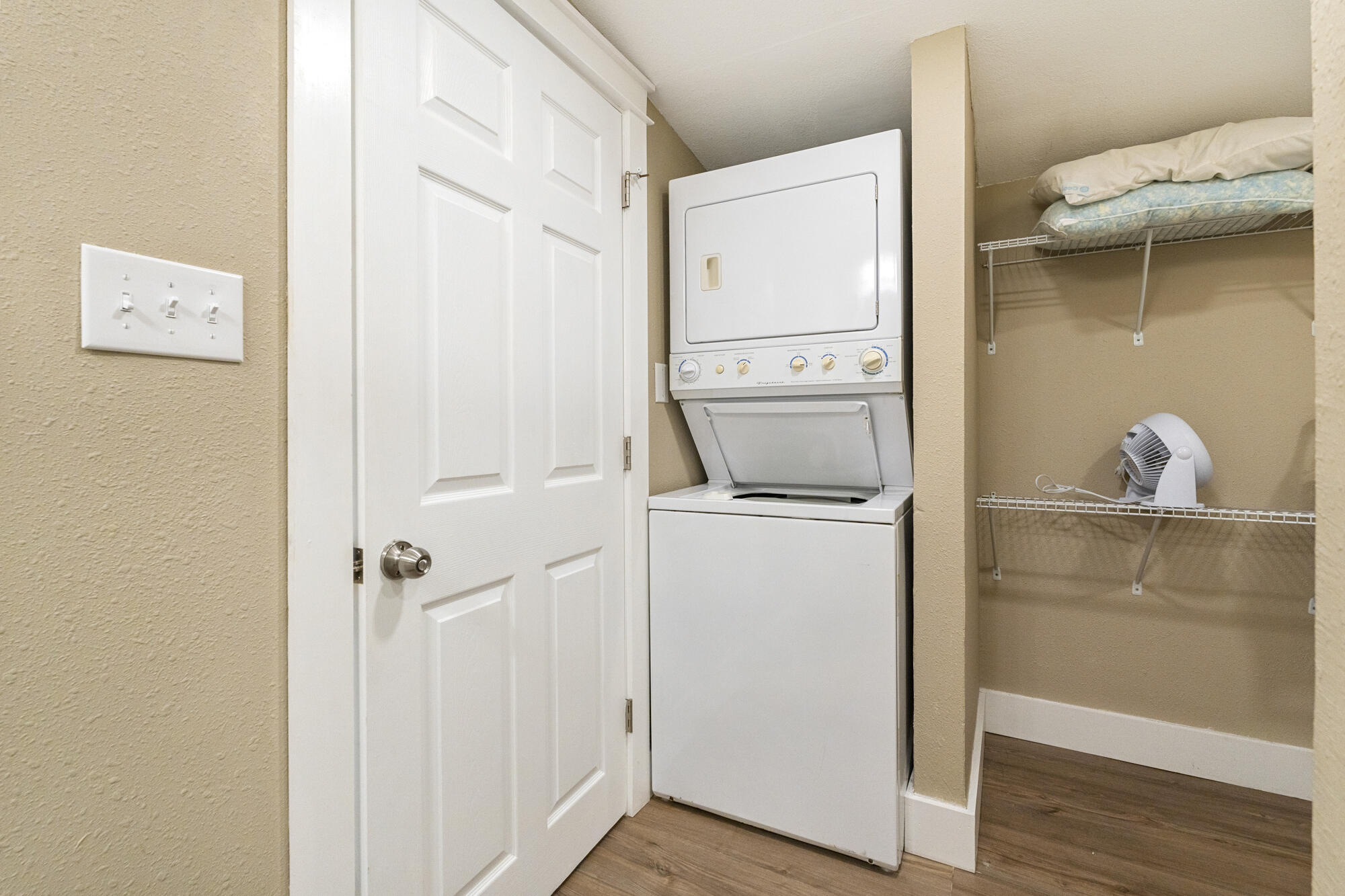 KISKA BEACH 1ST ADDN - Residential