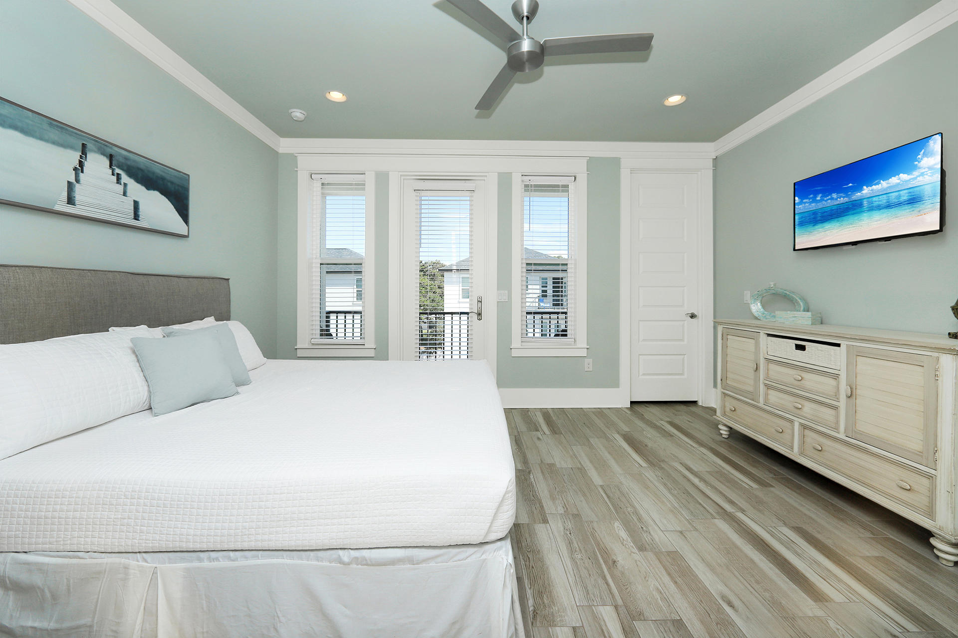 HIDDEN PALMS - Residential