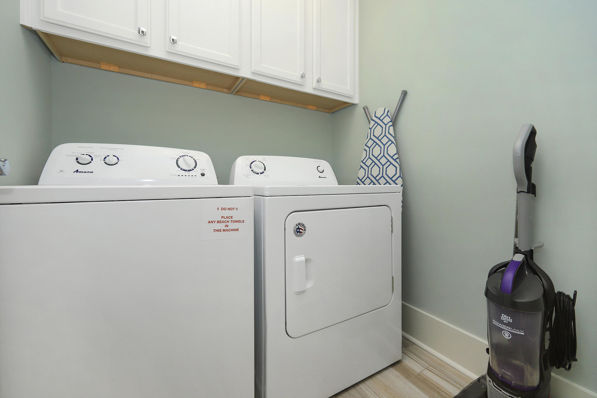 HIDDEN PALMS - Residential