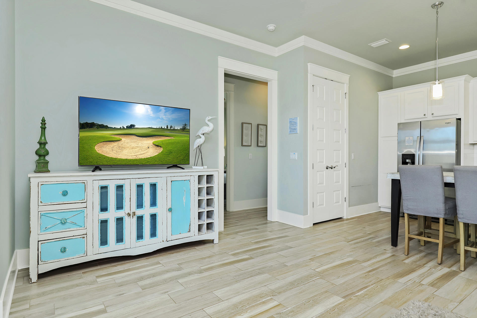 HIDDEN PALMS - Residential