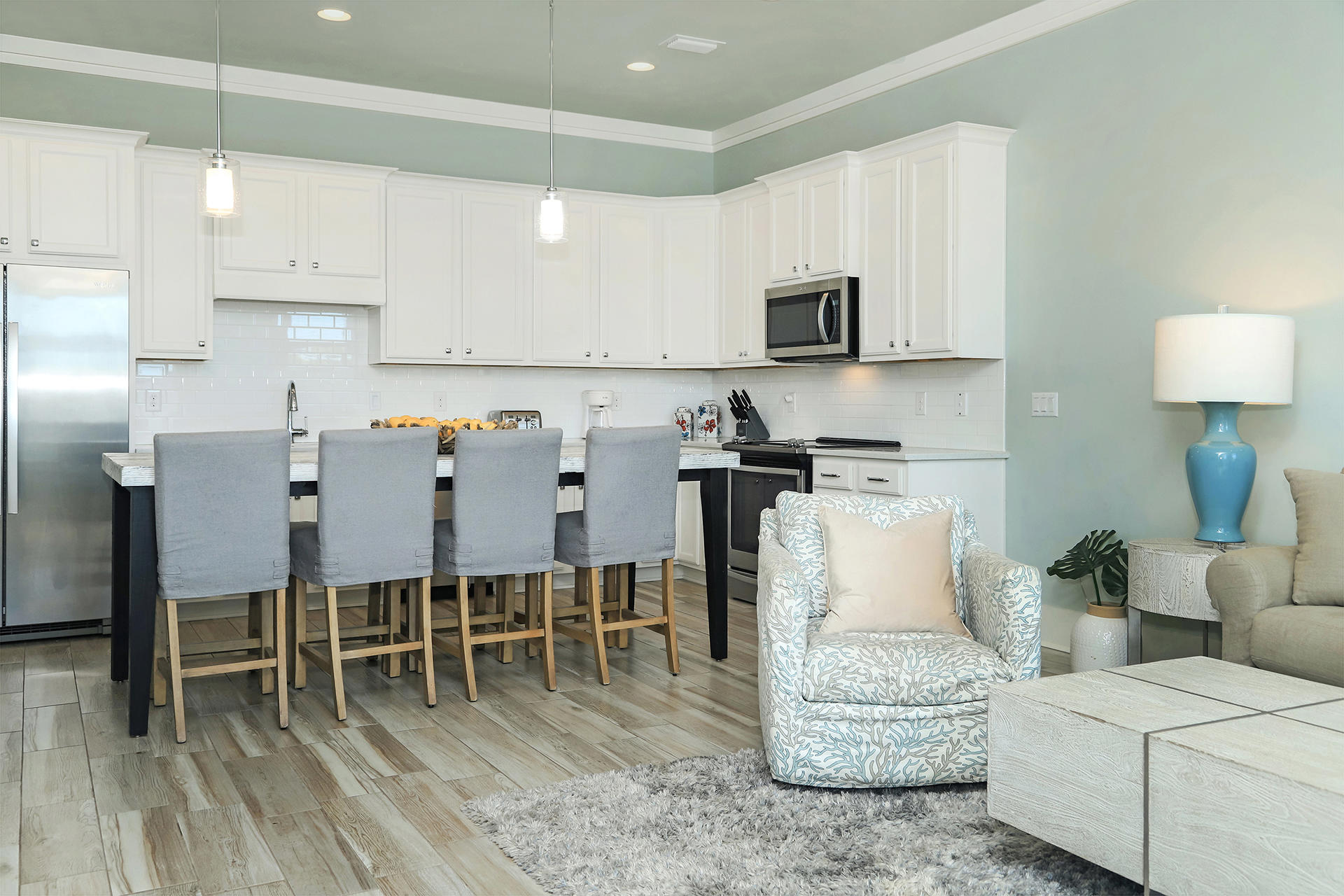 HIDDEN PALMS - Residential