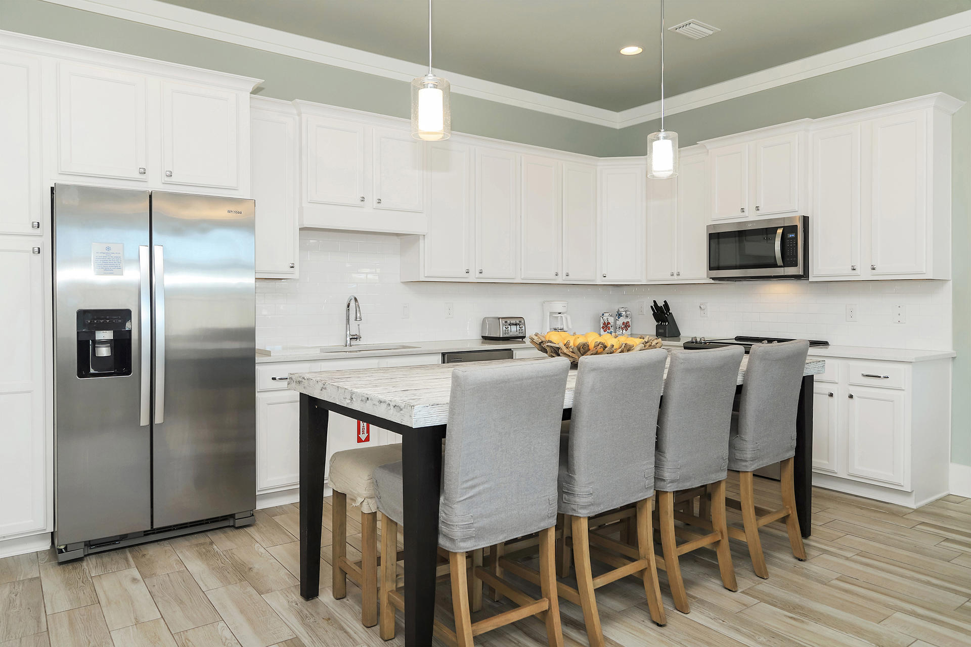 HIDDEN PALMS - Residential