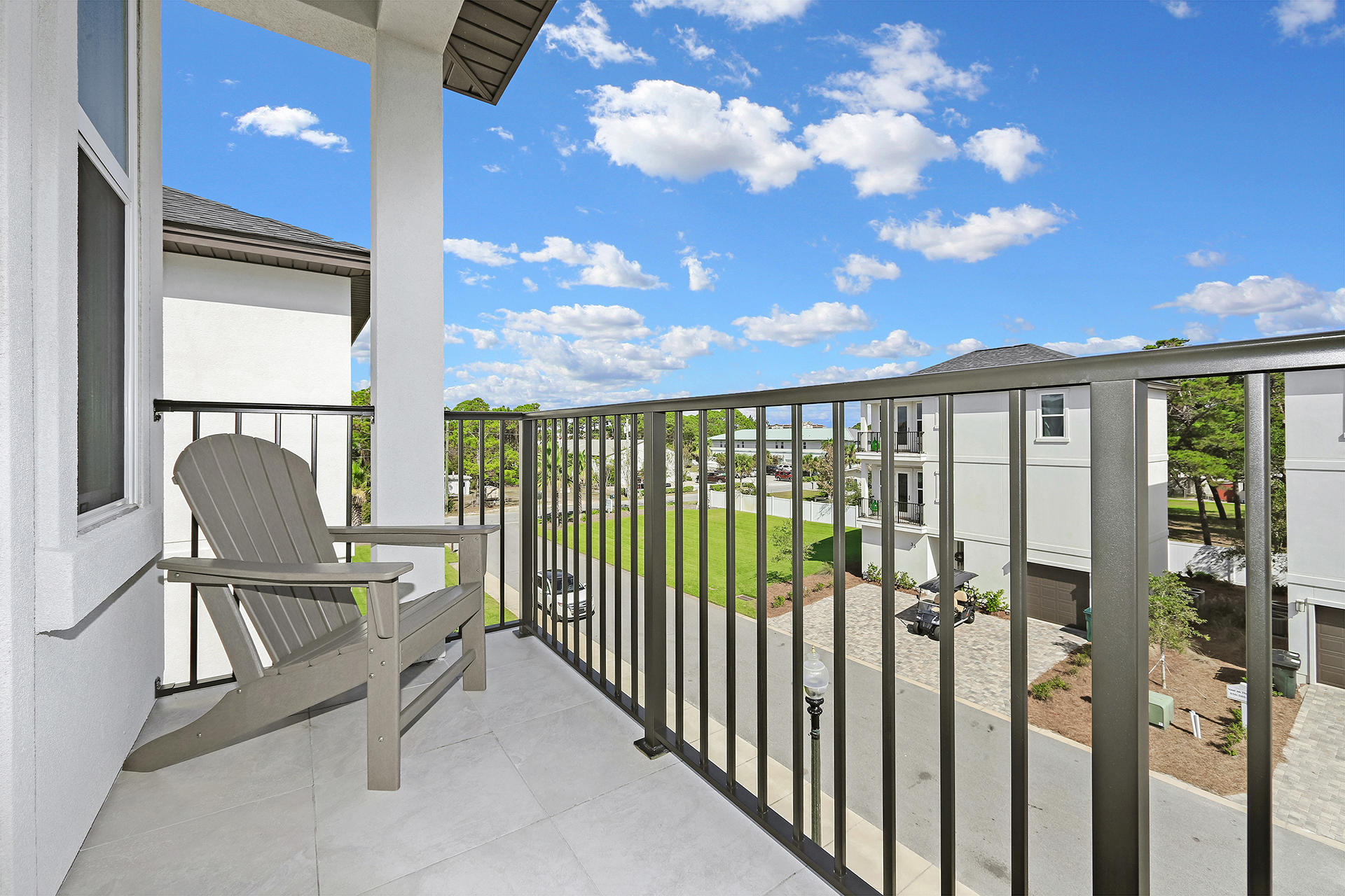 HIDDEN PALMS - Residential