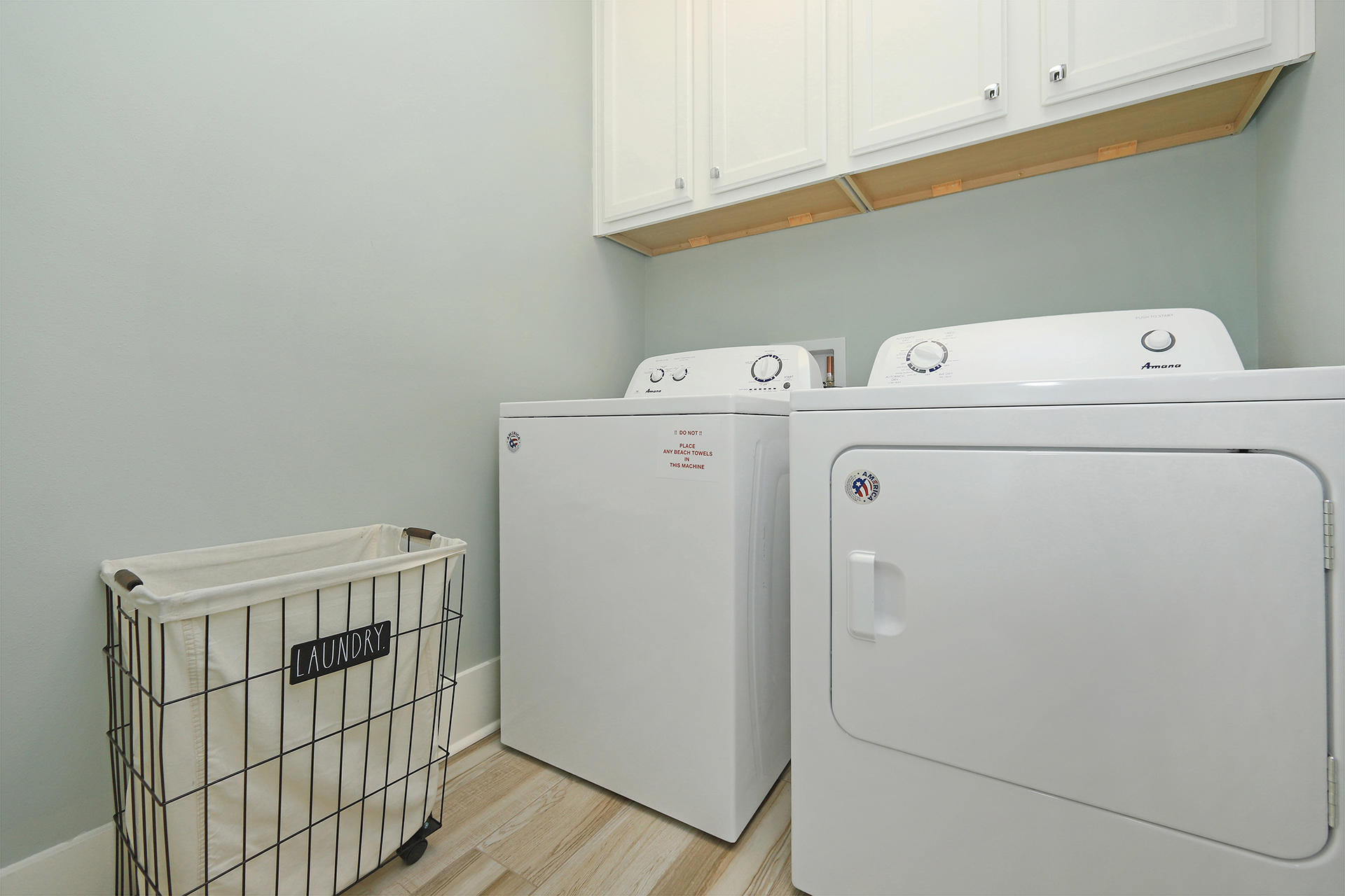 HIDDEN PALMS - Residential