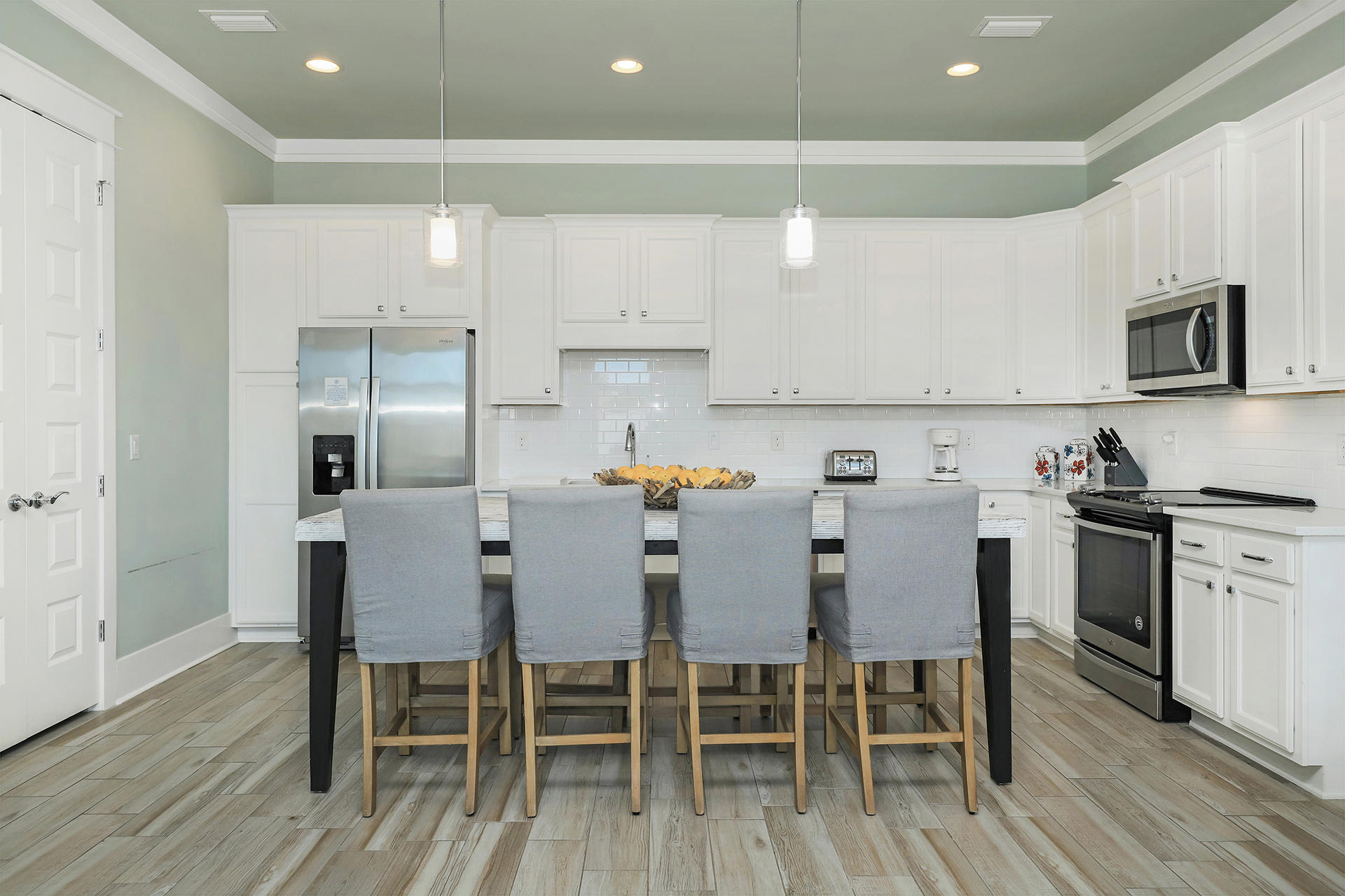 HIDDEN PALMS - Residential