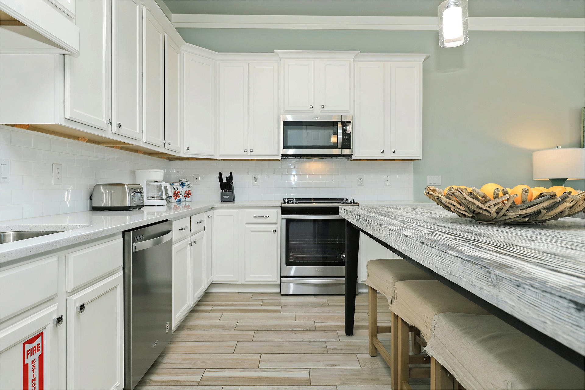 HIDDEN PALMS - Residential