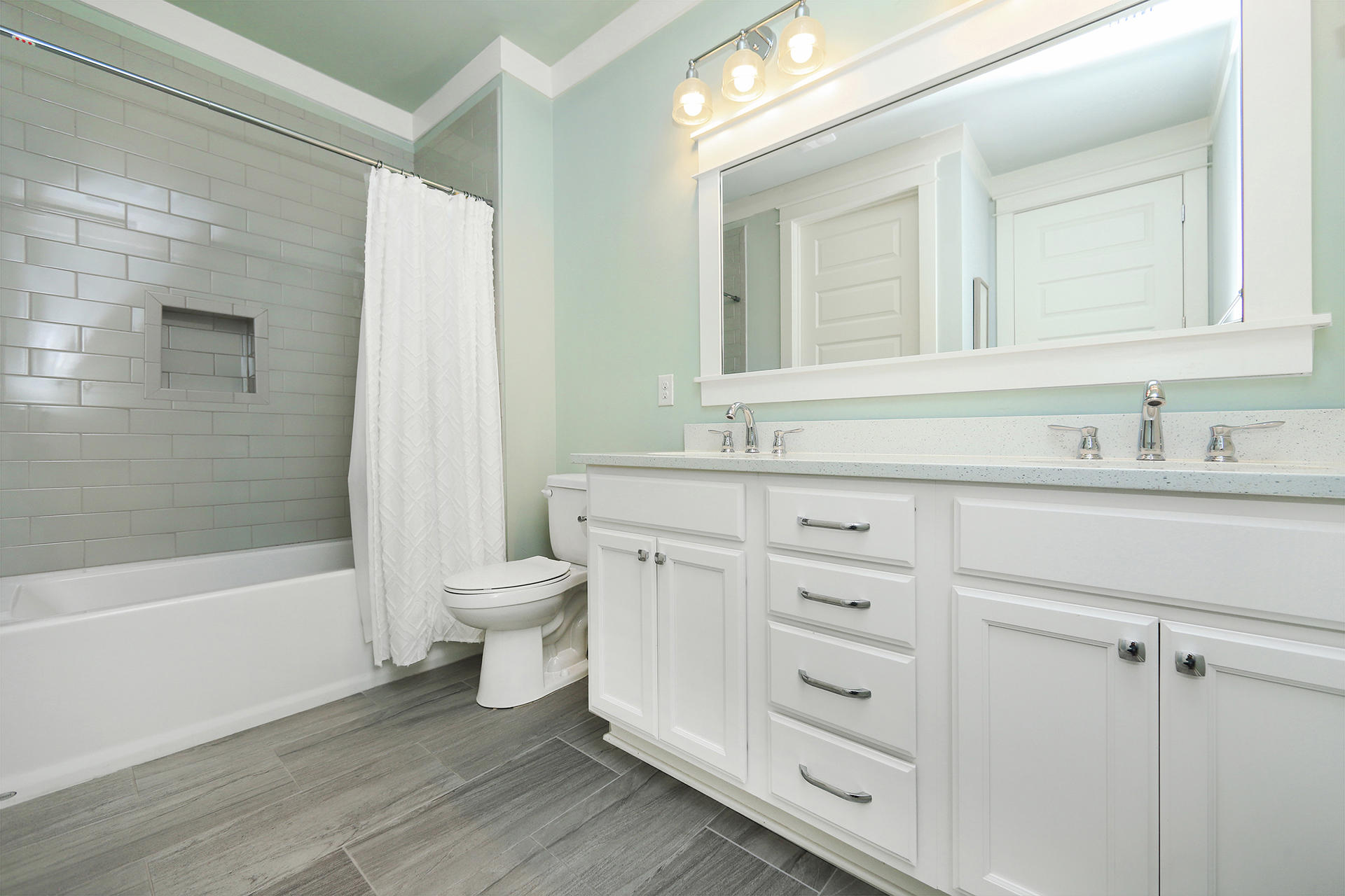 HIDDEN PALMS - Residential