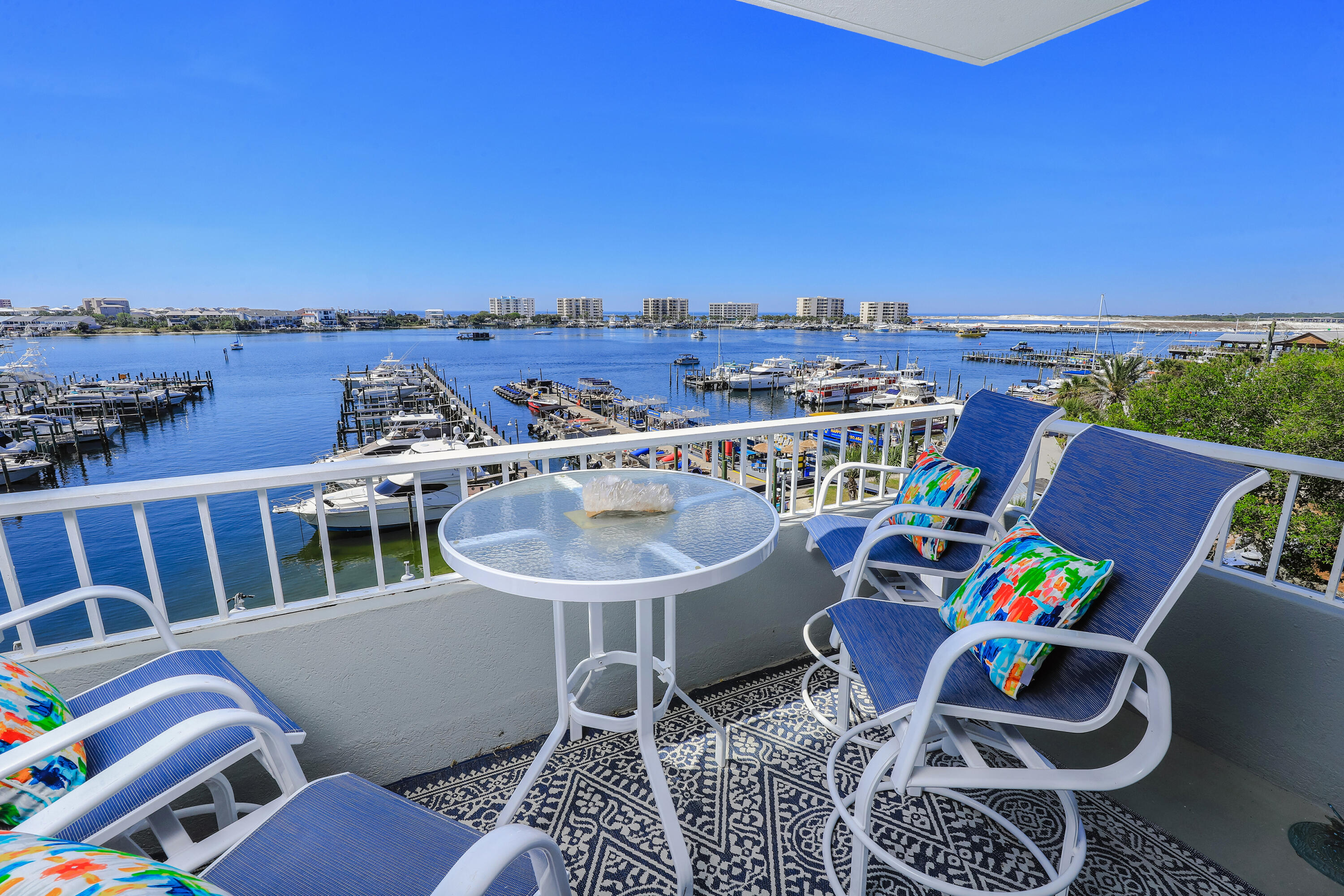 DESTIN YACHT CLUB - Residential