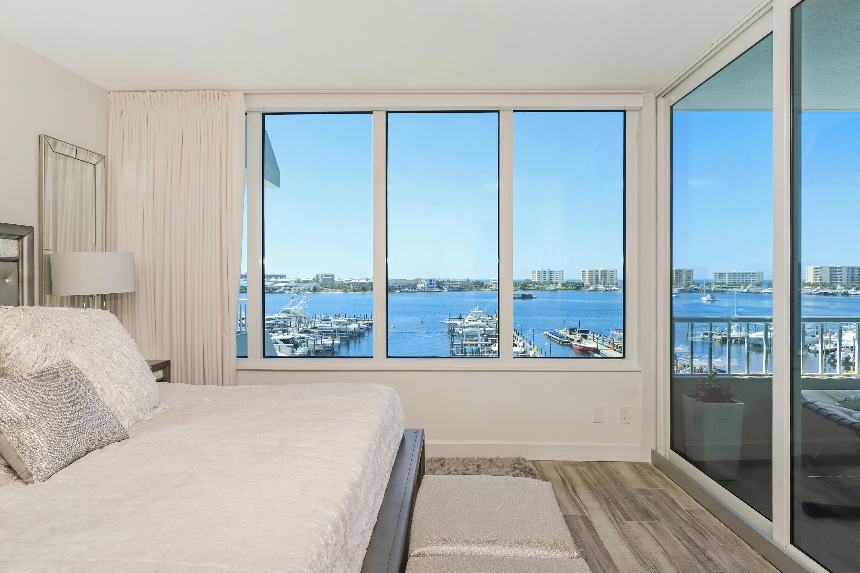 DESTIN YACHT CLUB - Residential