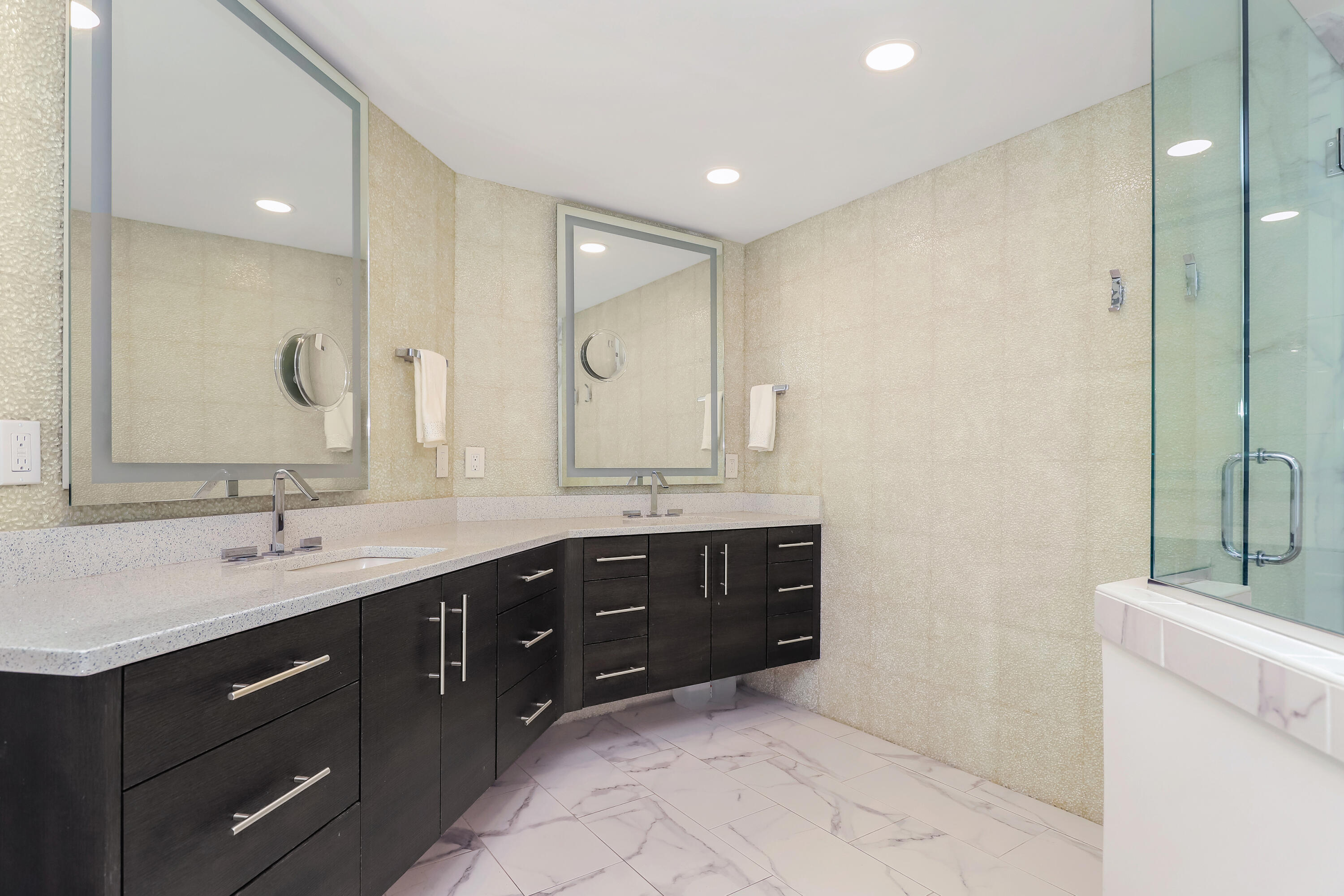 DESTIN YACHT CLUB - Residential