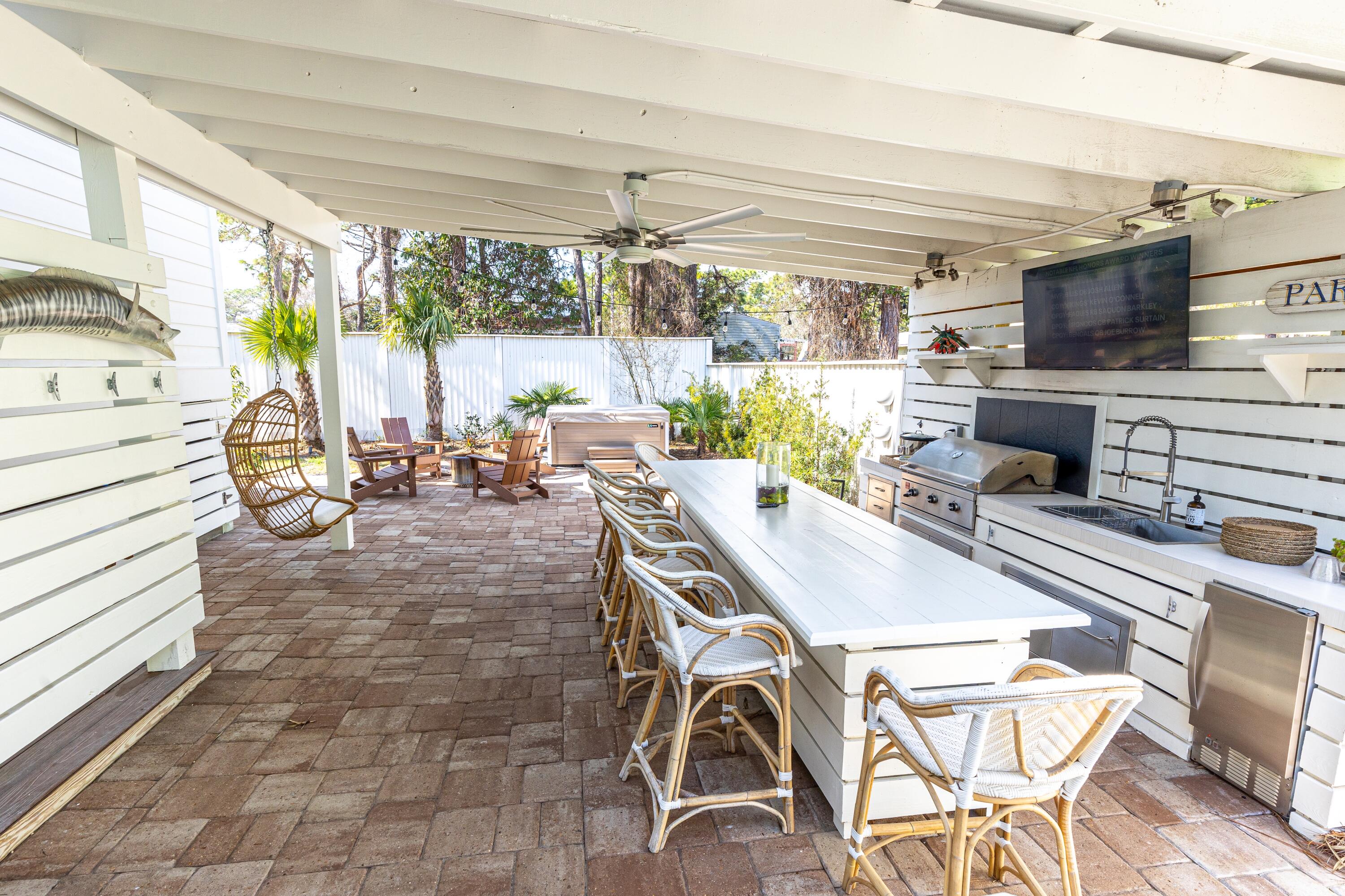 GULF SHORE MANOR - Residential