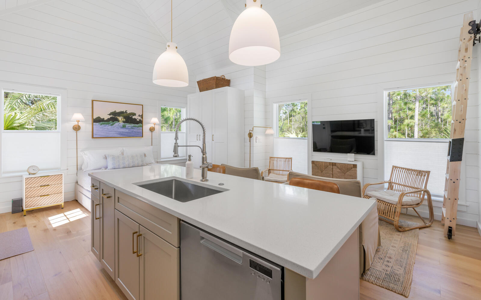 GULF SHORE MANOR - Residential