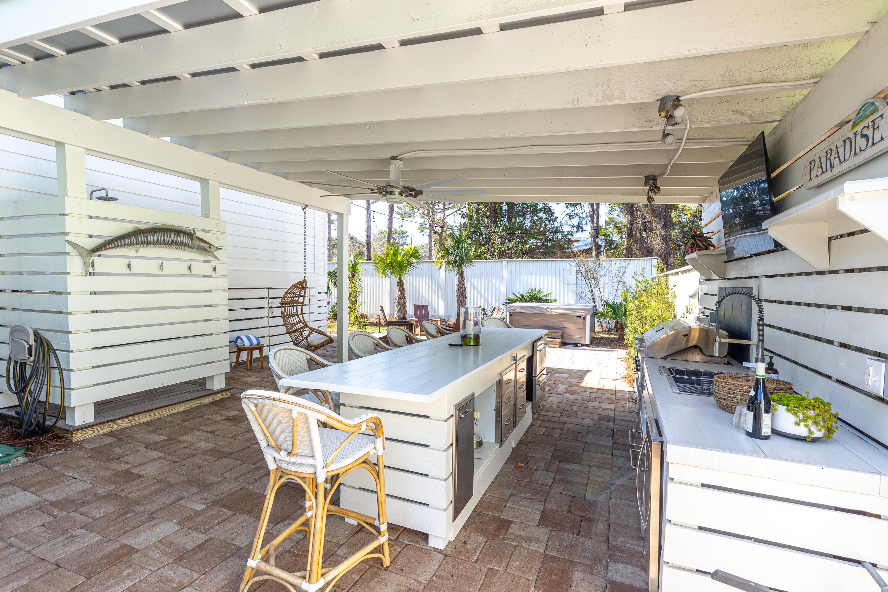 GULF SHORE MANOR - Residential