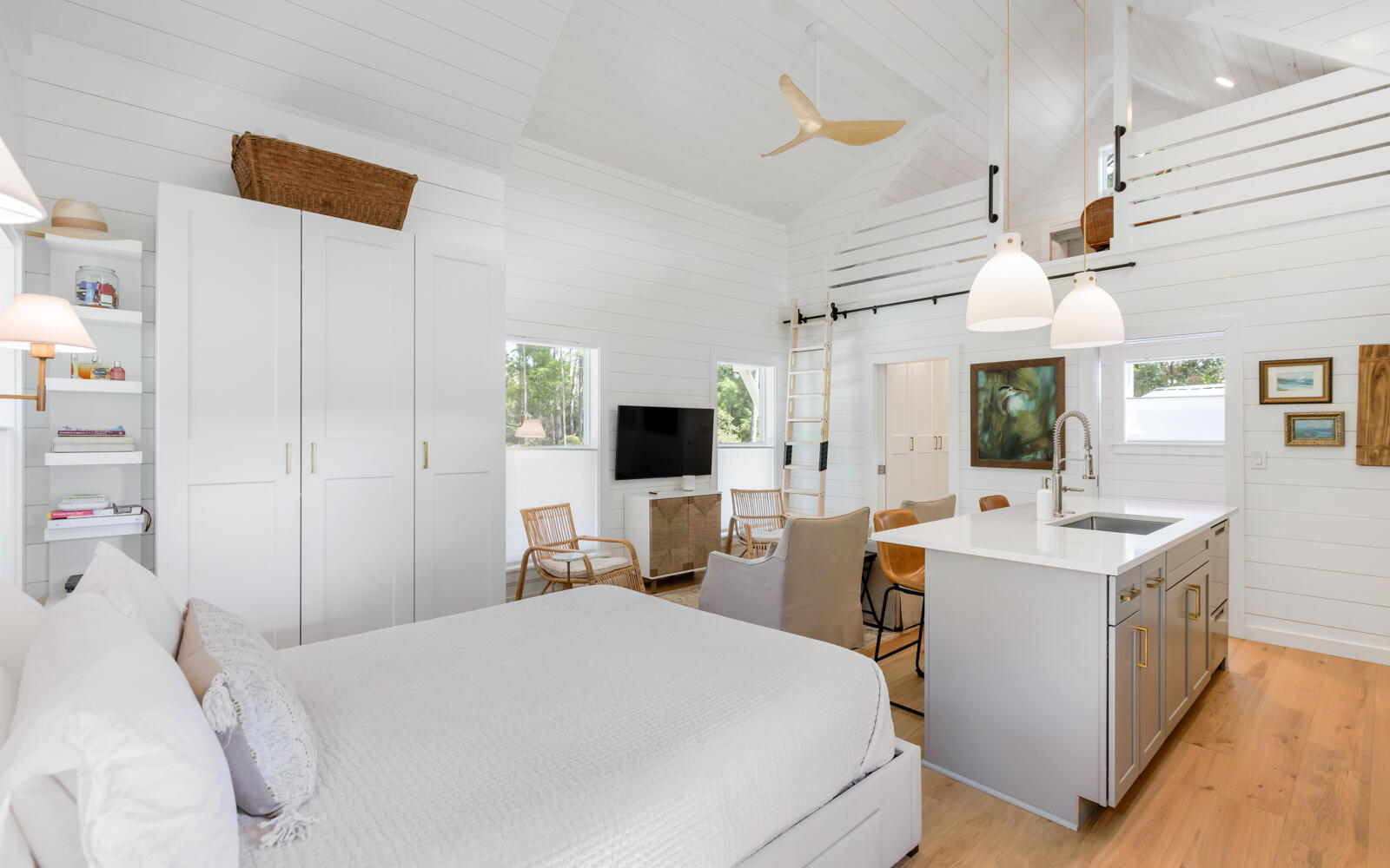 GULF SHORE MANOR - Residential