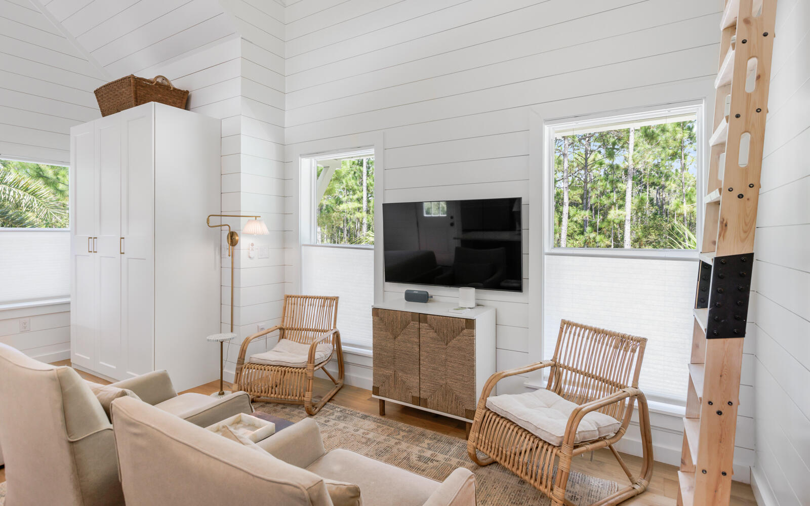 GULF SHORE MANOR - Residential