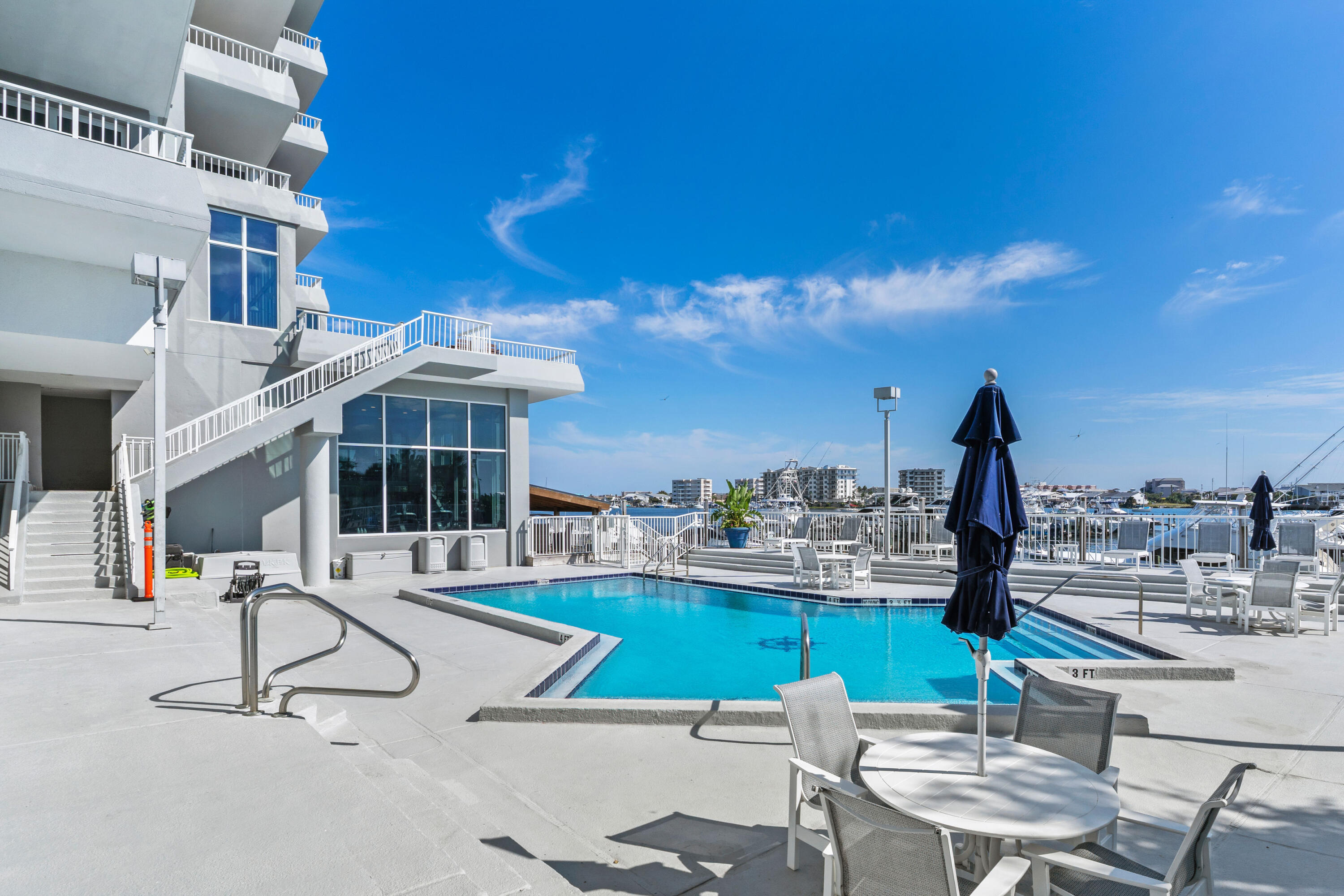DESTIN YACHT CLUB - Residential