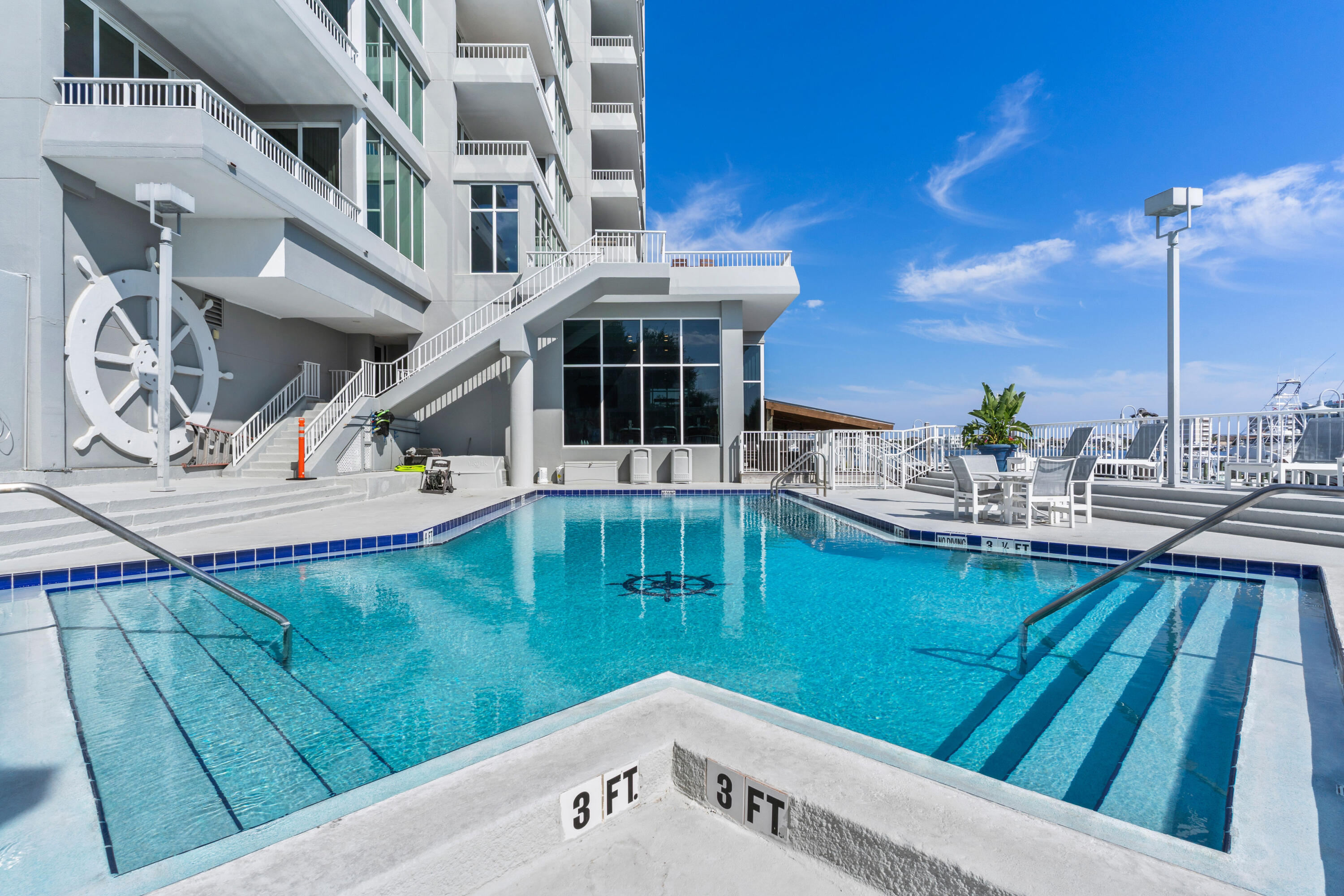 DESTIN YACHT CLUB - Residential