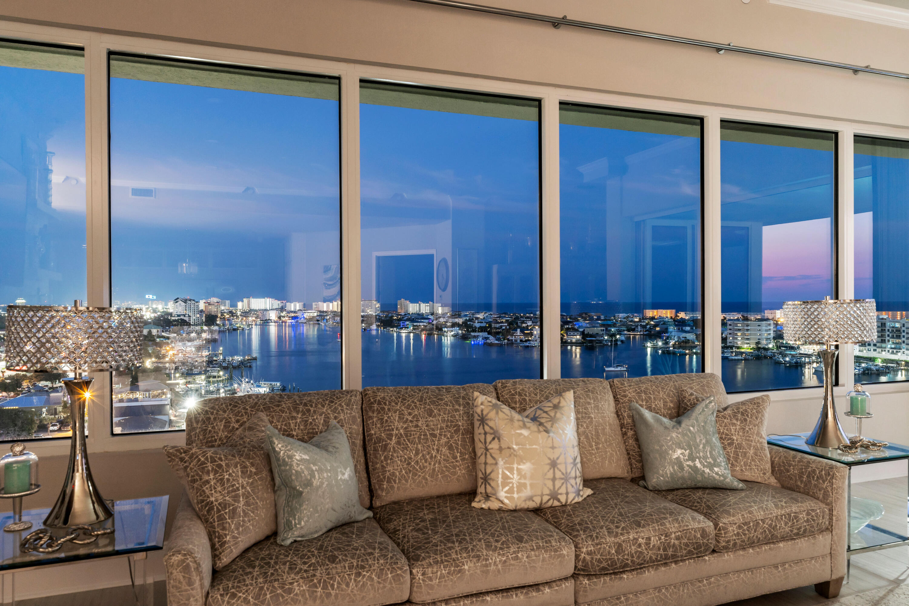 DESTIN YACHT CLUB - Residential