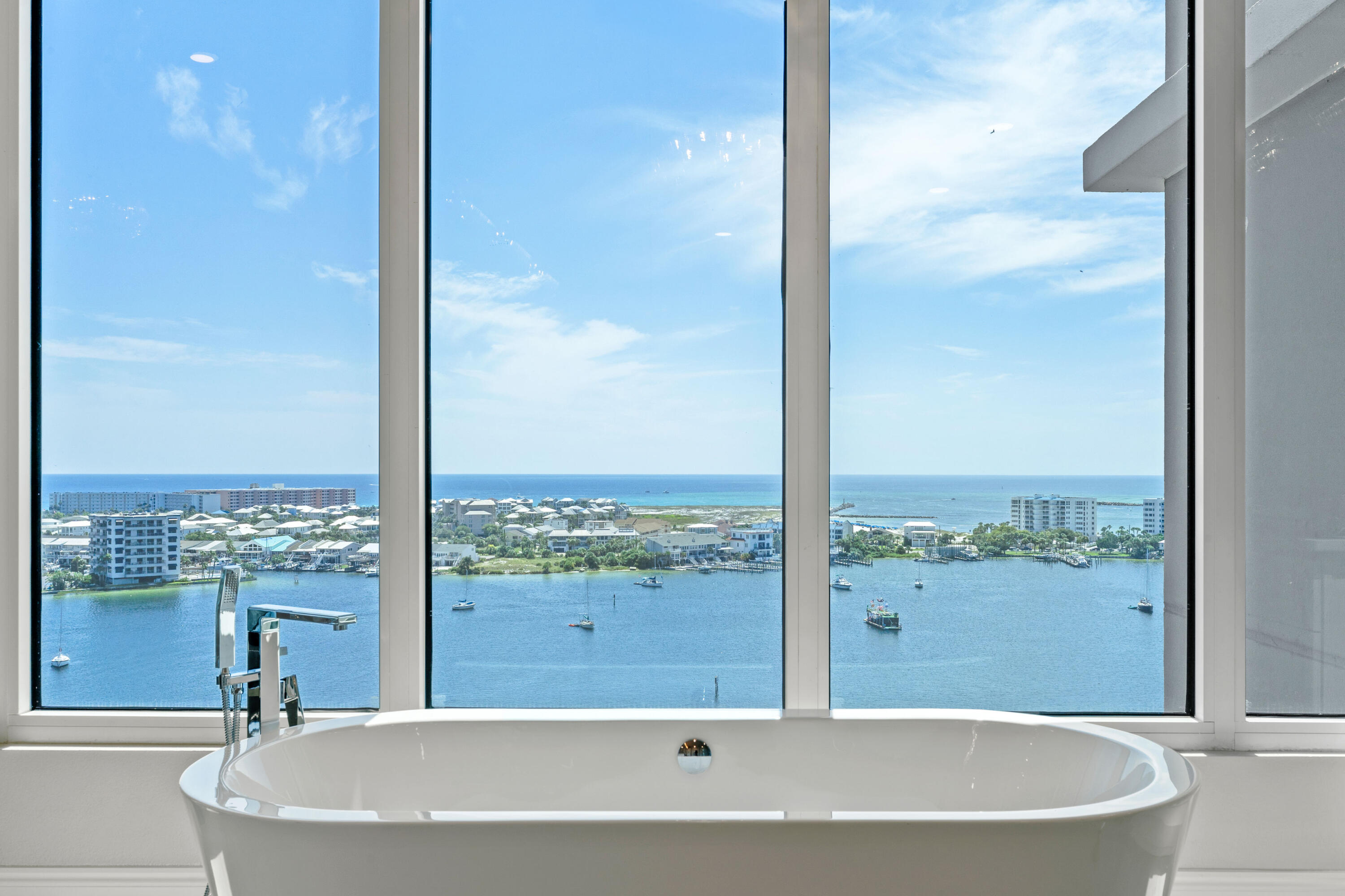DESTIN YACHT CLUB - Residential