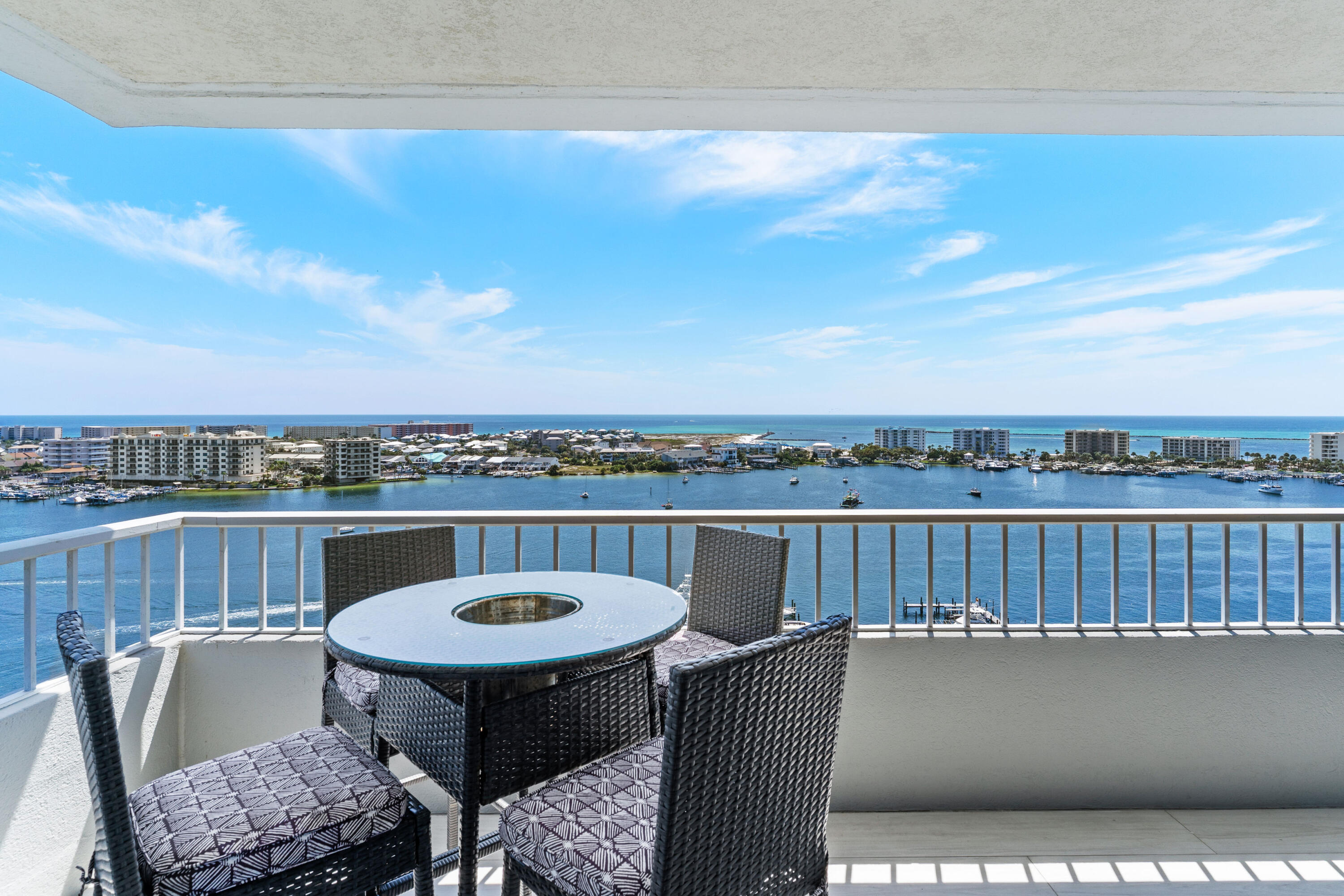 DESTIN YACHT CLUB - Residential
