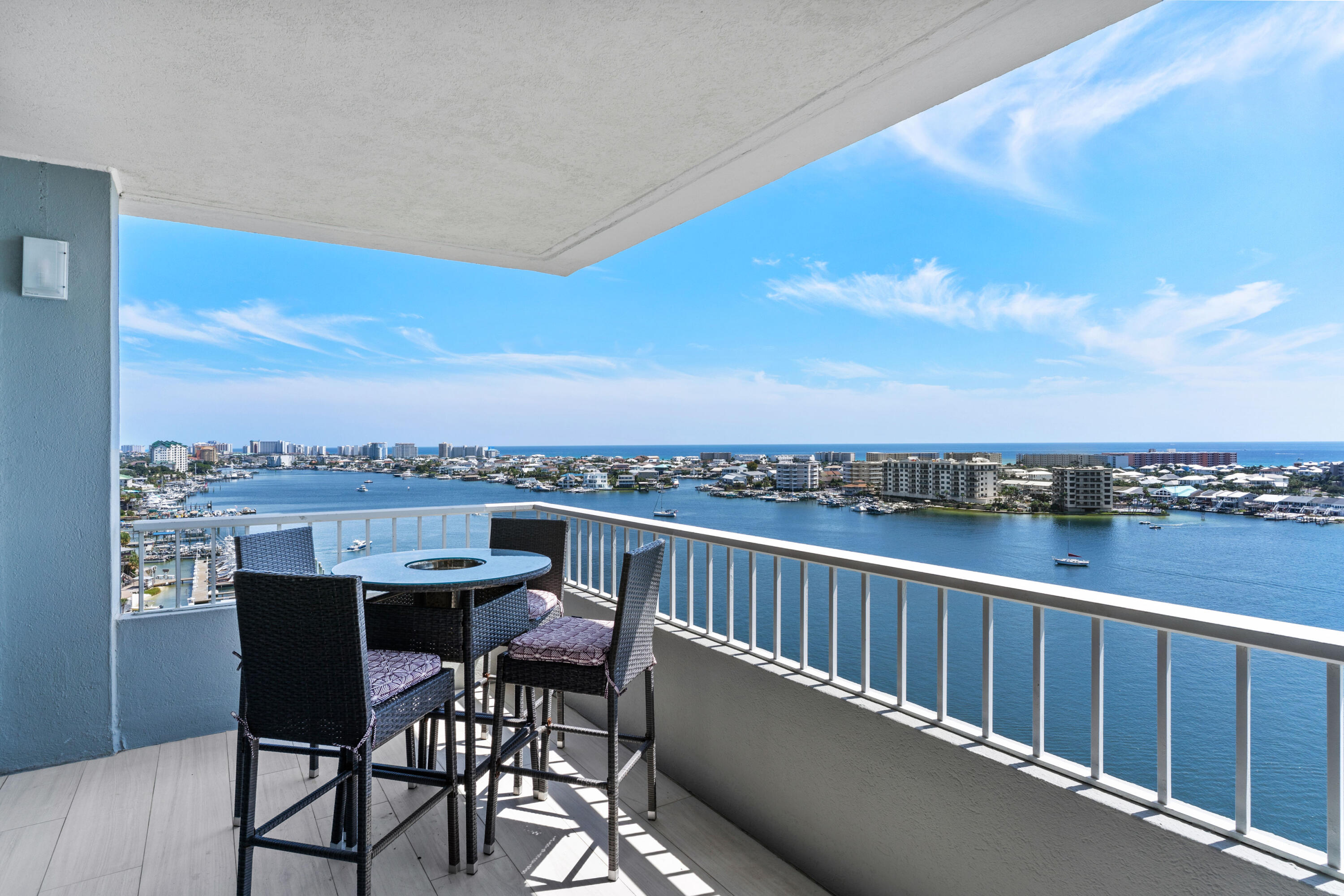 DESTIN YACHT CLUB - Residential
