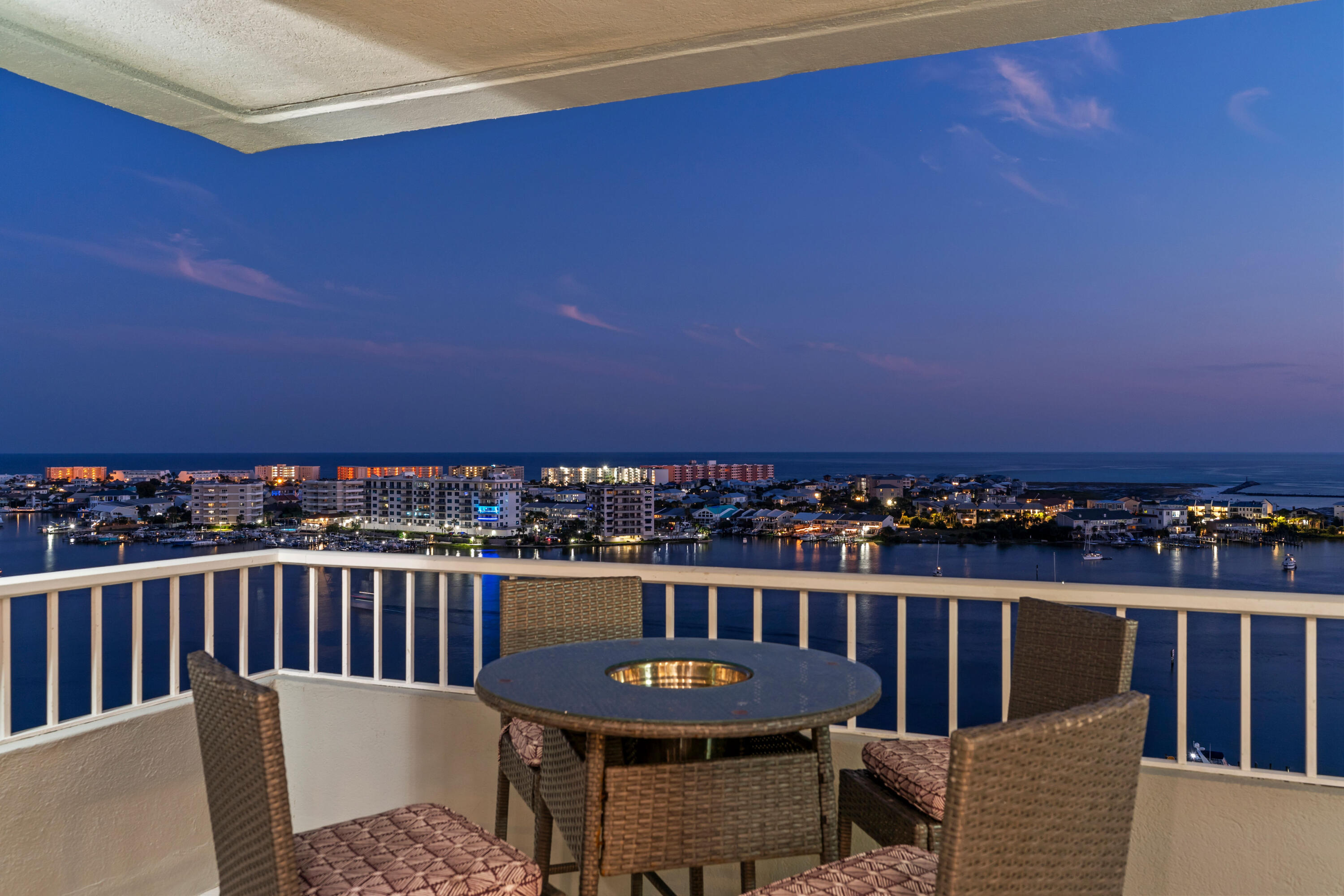 DESTIN YACHT CLUB - Residential