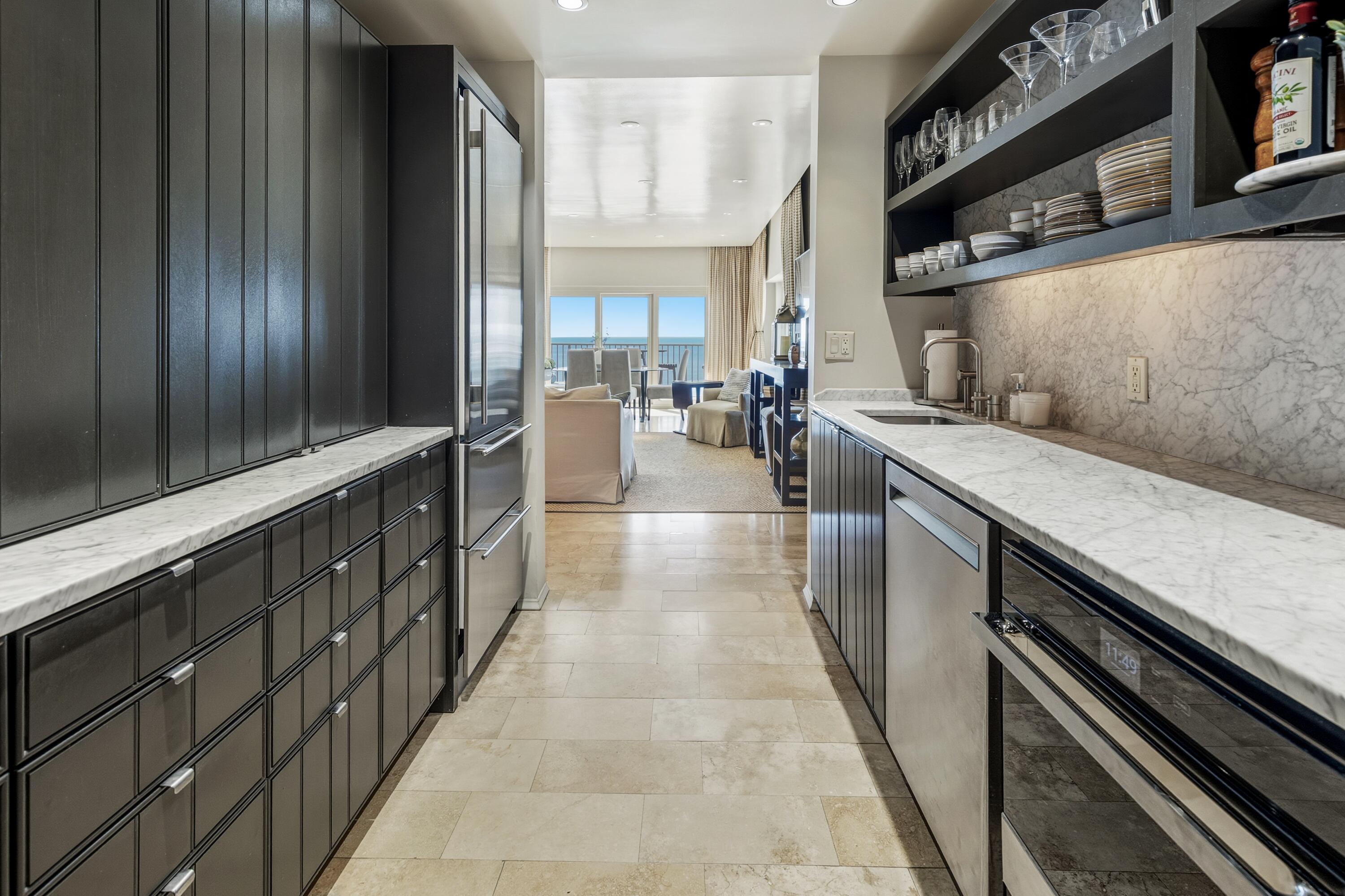 TOPS'L BEACH MANOR - Residential