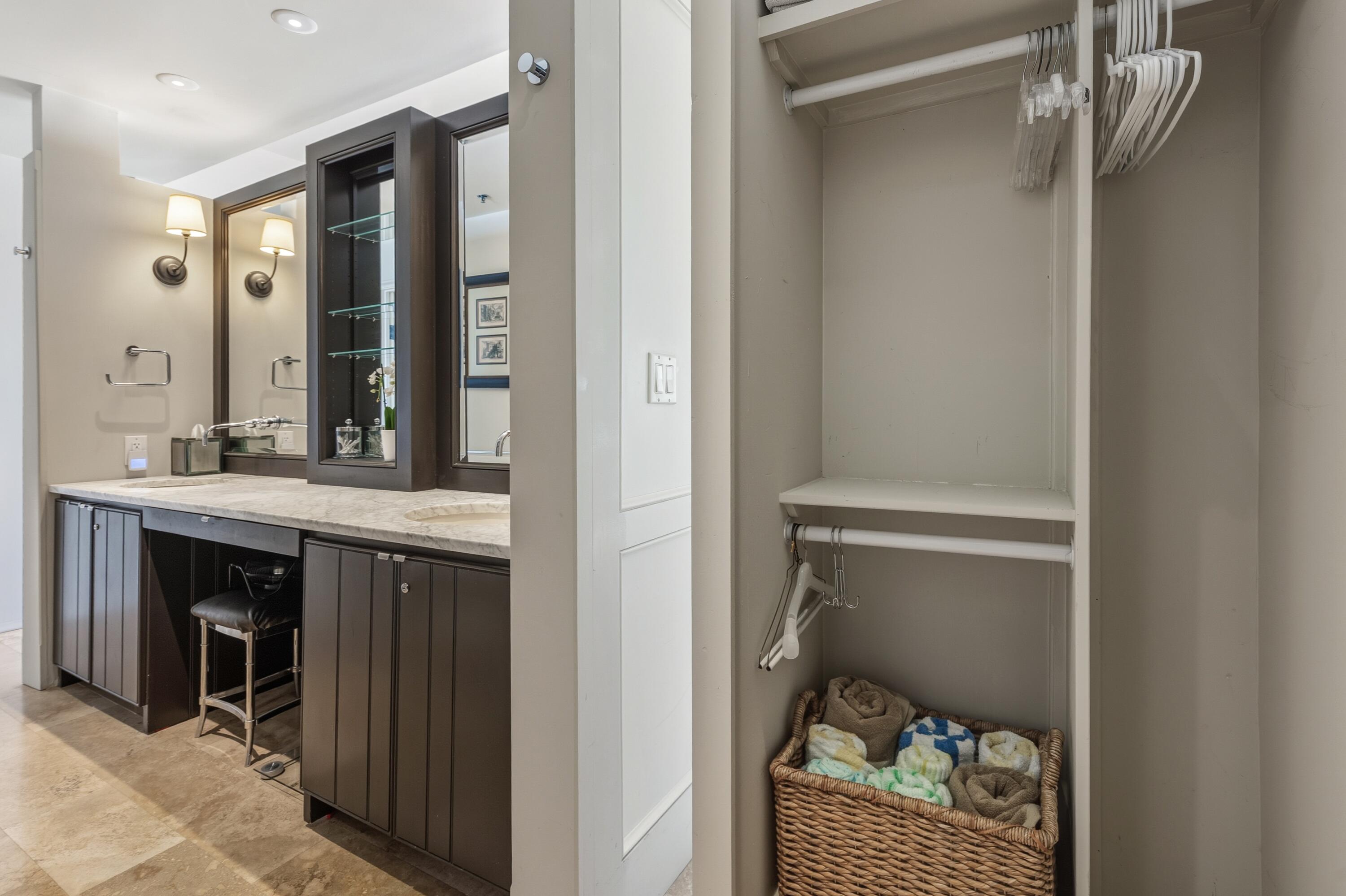 TOPS'L BEACH MANOR - Residential